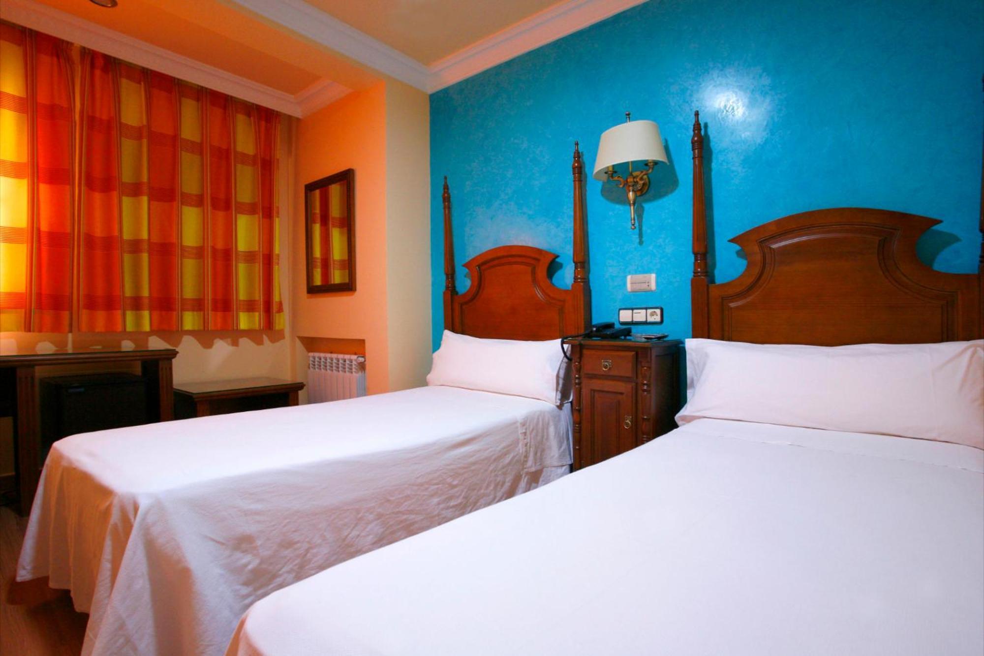Double or Twin Room,1580745619:JPEG