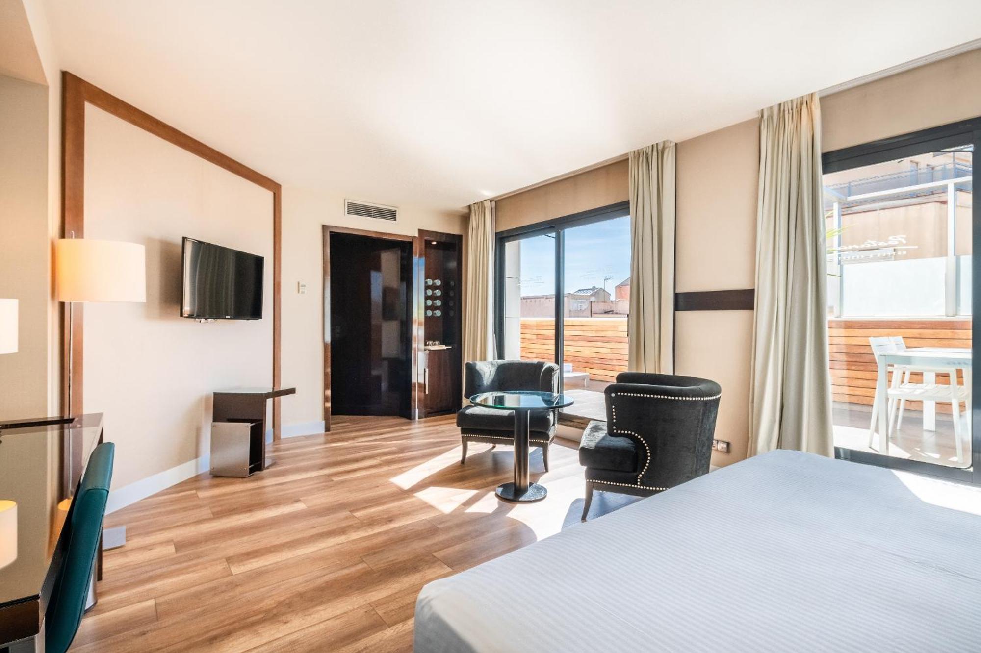Suite Junior con bañera de hidromasaje en la terraza
