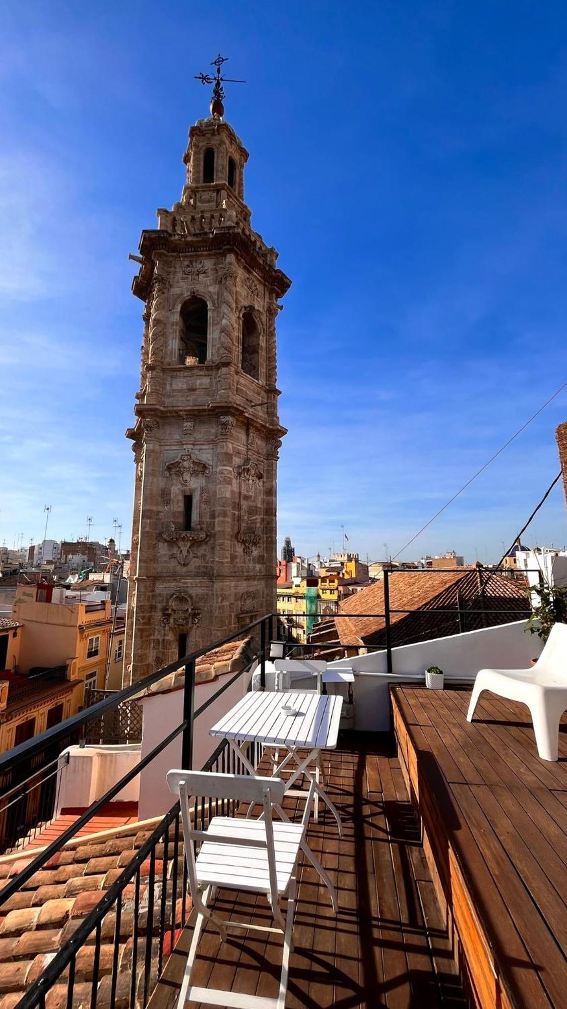 Suite Junior con bañera de hidromasaje y terraza privada
