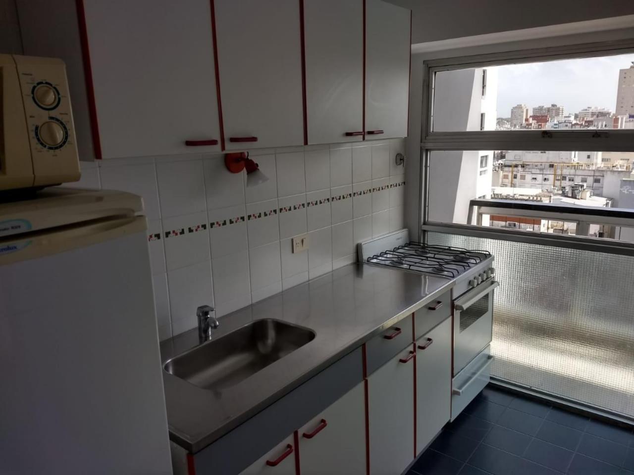 Dúplex 3 ambientes sin aire acondicionado con vistas a la ciudad - Planta 10