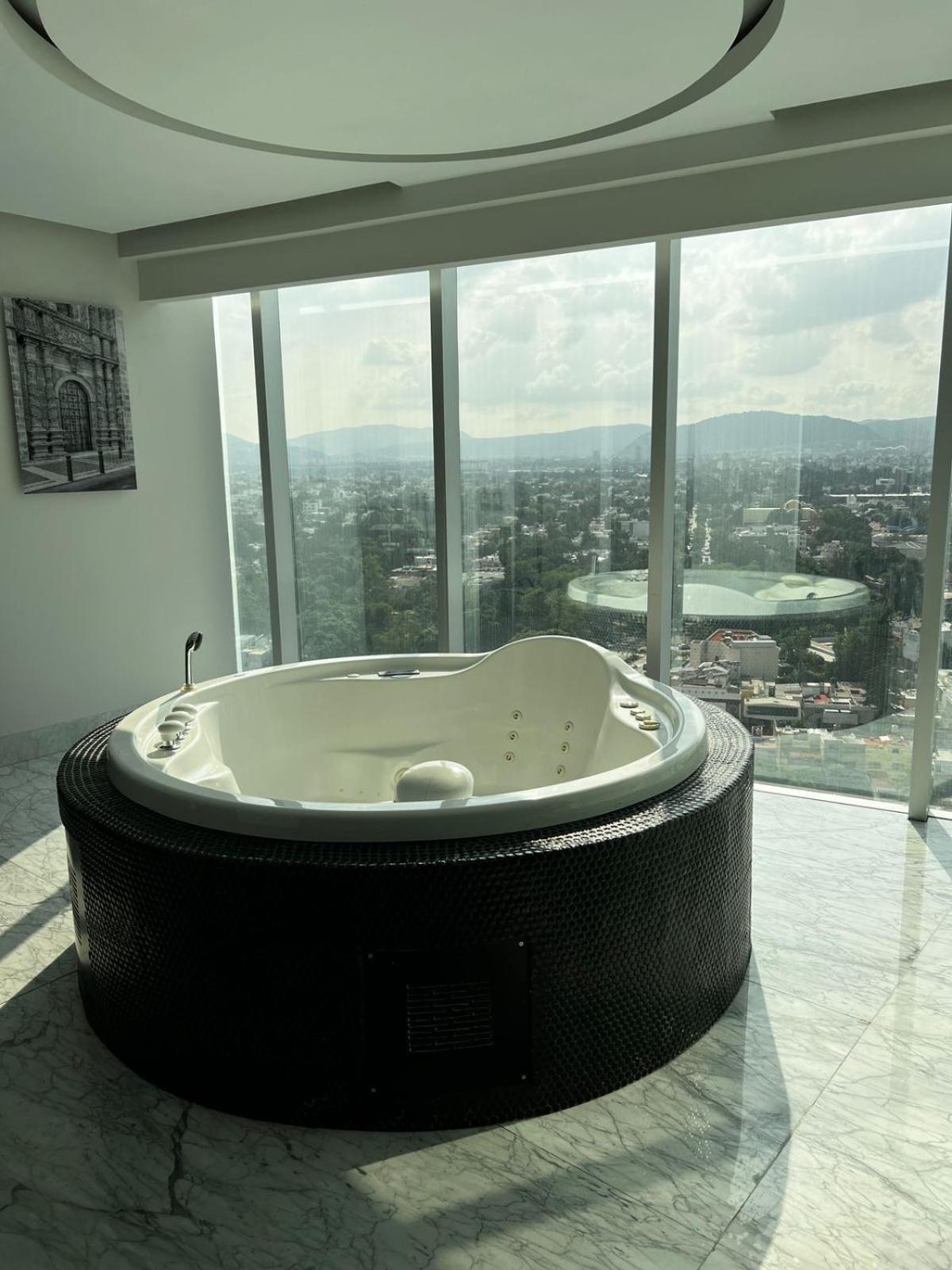 Presidential Suite,1614372857:JPEG