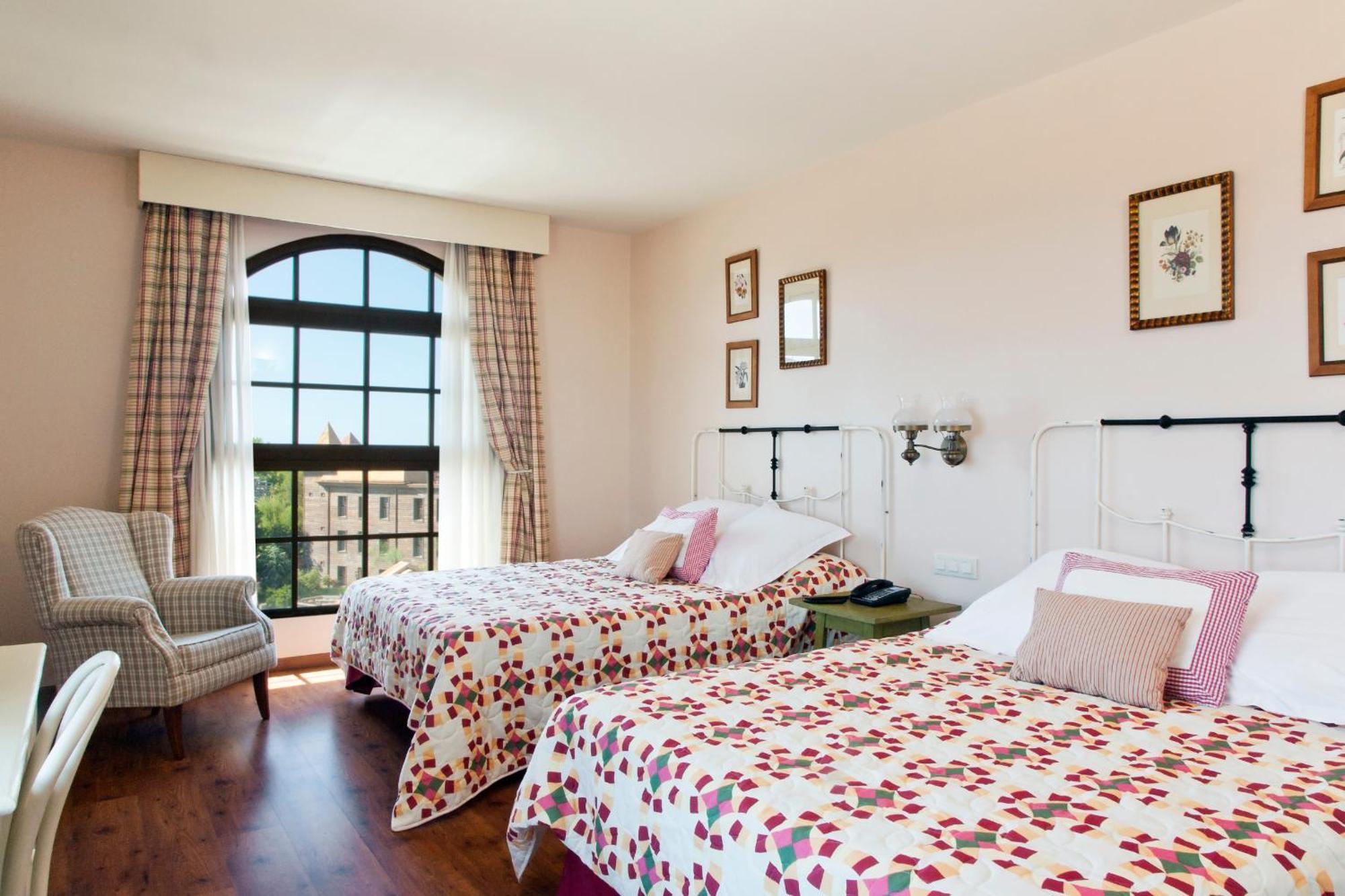 Standard Room Access to PortAventura Park 1 ticket to Ferrari Land,1618821068:JPEG