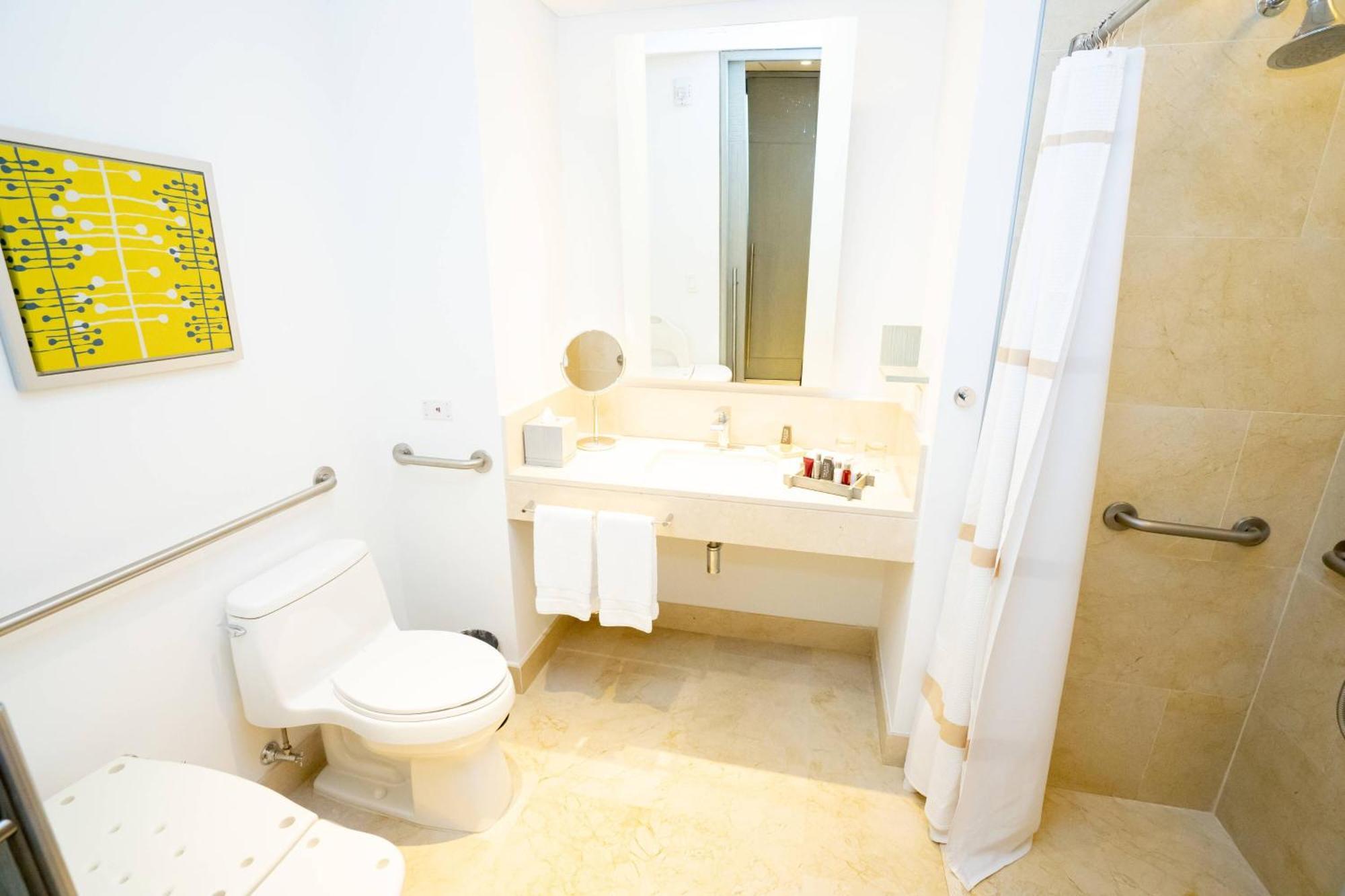 Deluxe King Bed Room, Guest room, 1 King Bed,1619772822:JPEG