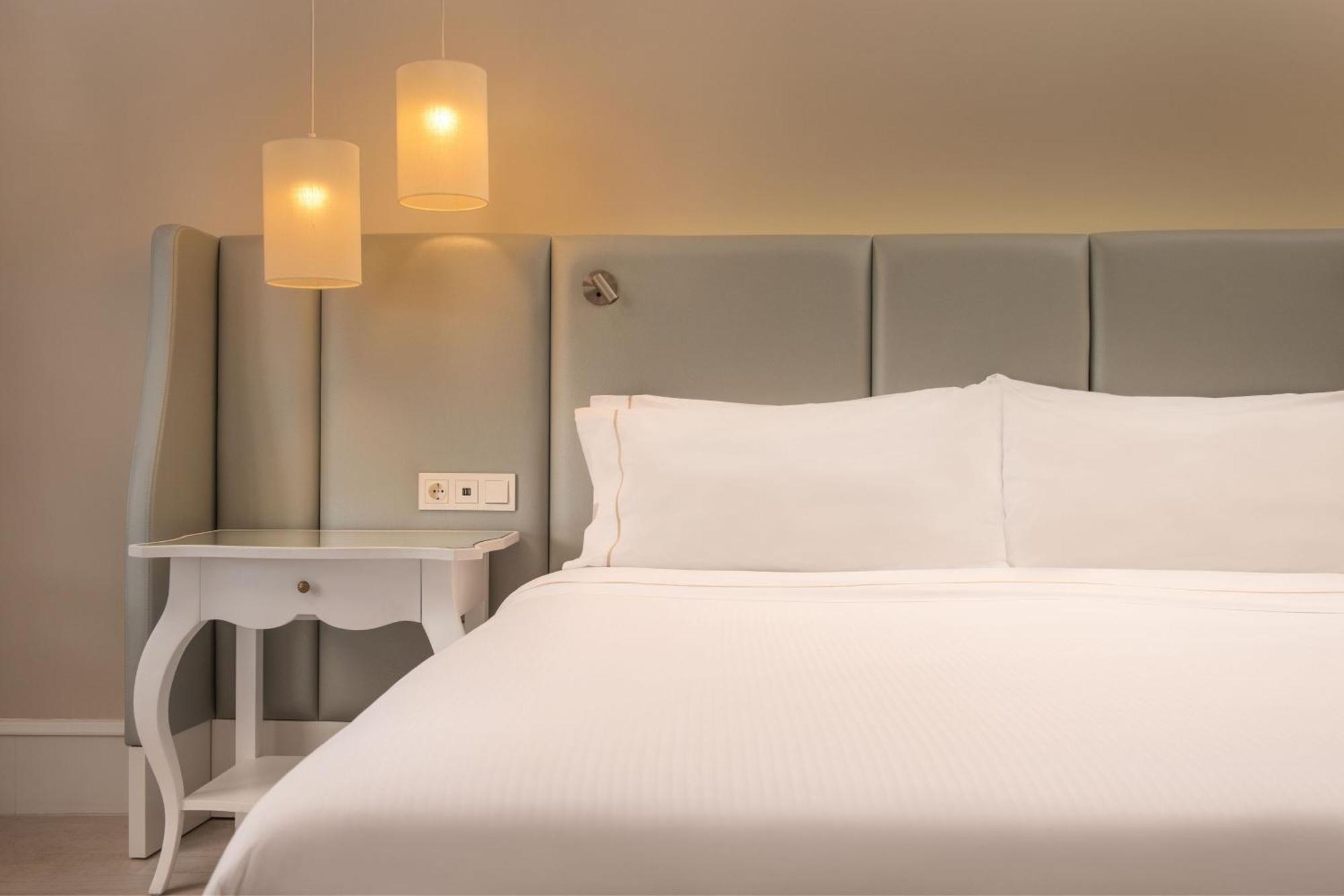 Classic Double Room,1697787826:JPEG