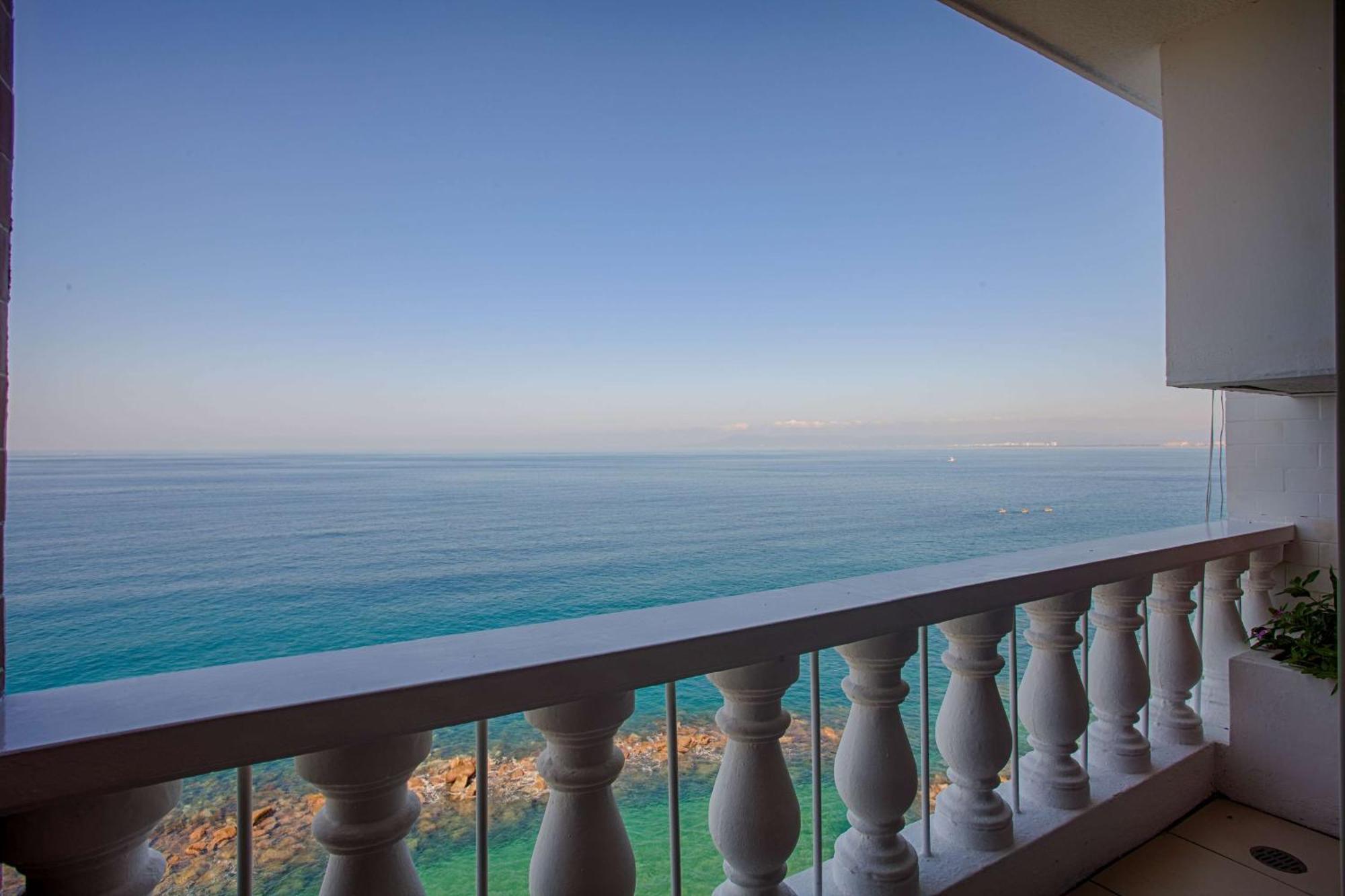 Oceanfront Studio,1629597125:JPEG