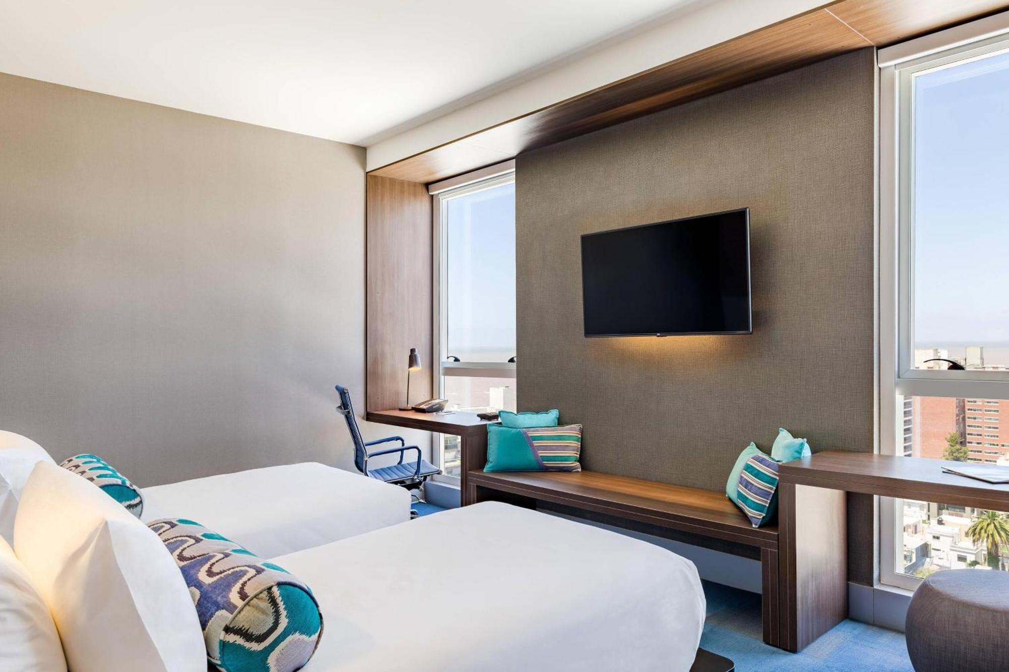 Aloft Guest room 2 Twin or Single Beds City view,1635089196:JPEG