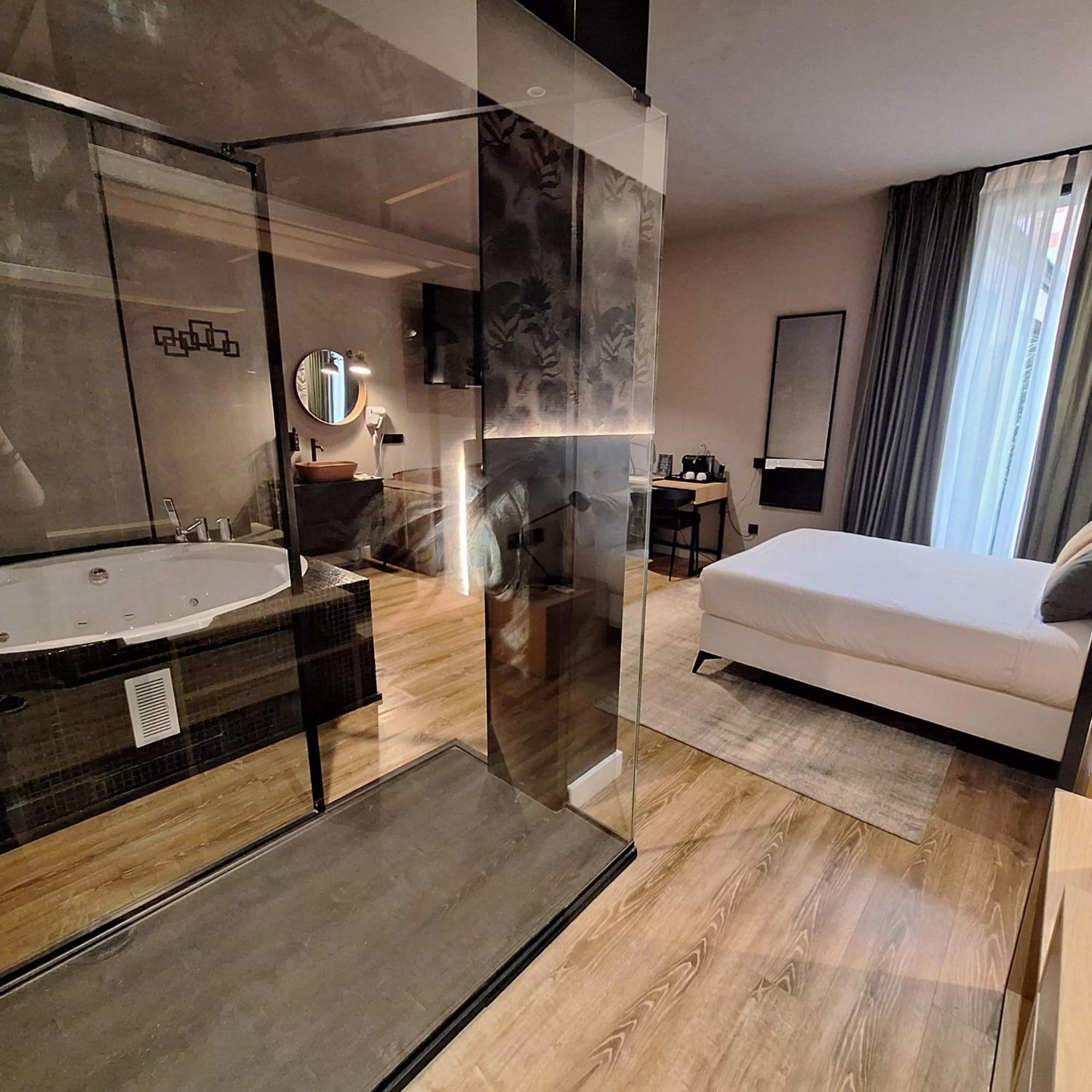 Suite Deluxe con bañera de hidromasaje