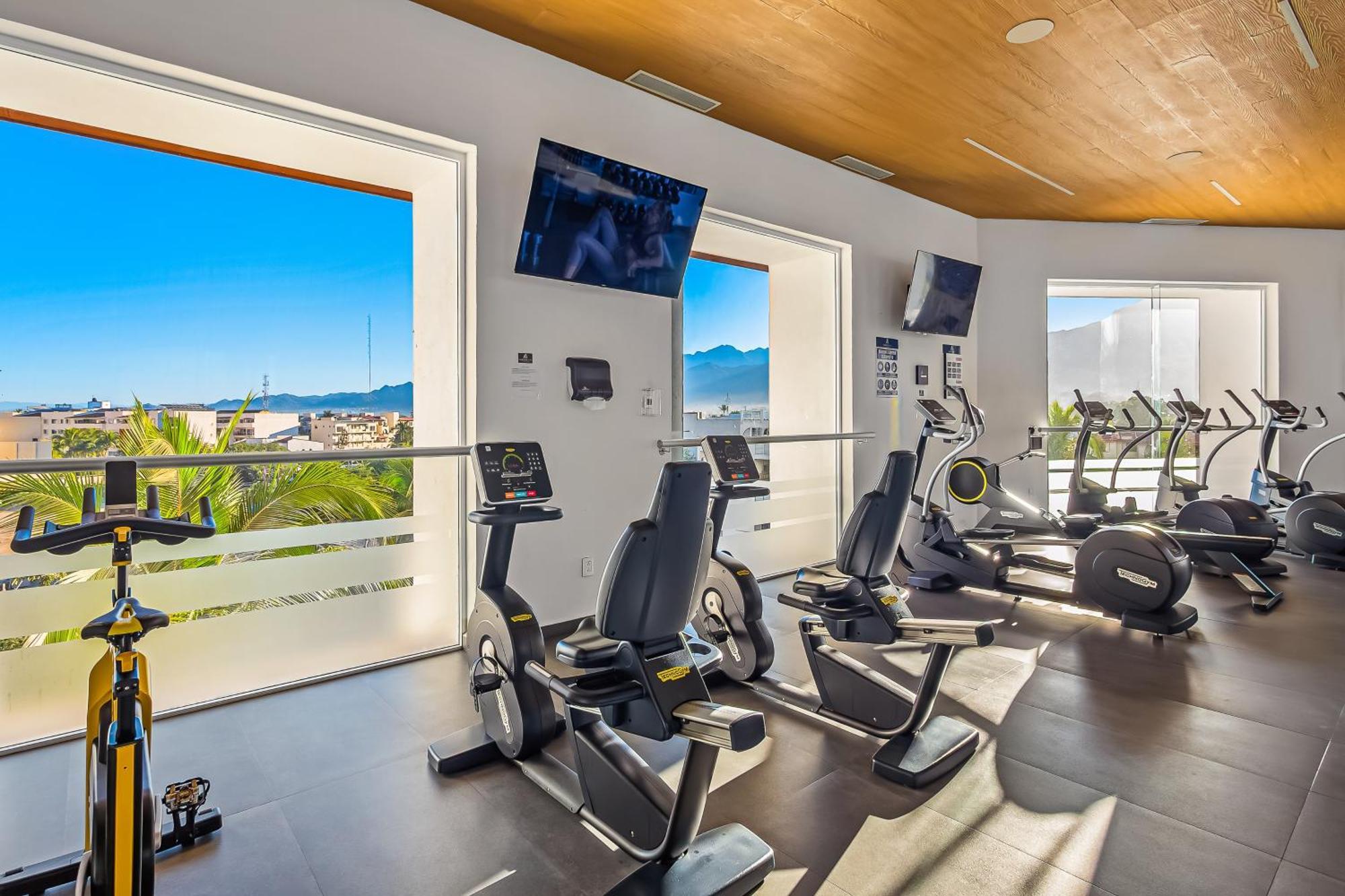 Studio,1644234673:JPEG