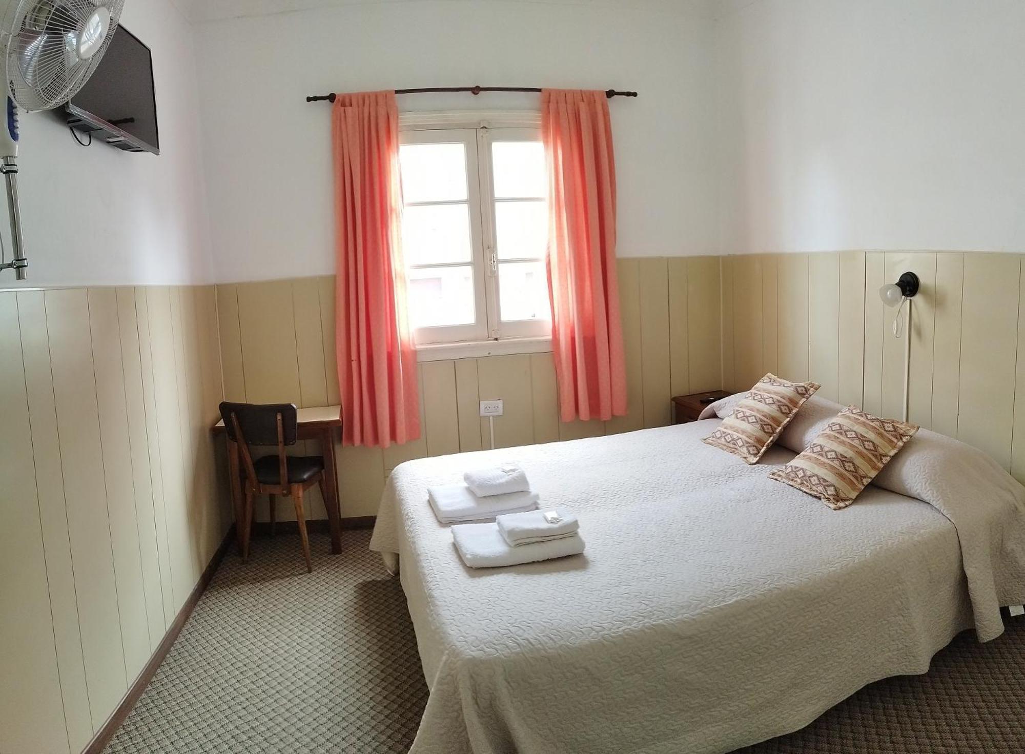 Habitación Doble con baño privado