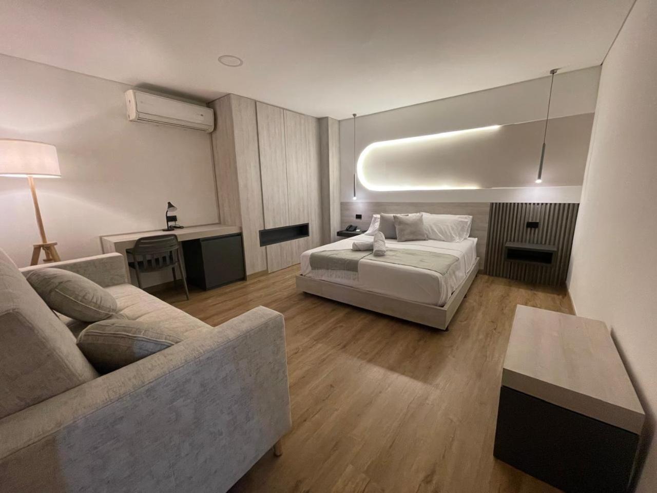 Double Room,1759894738:JPEG