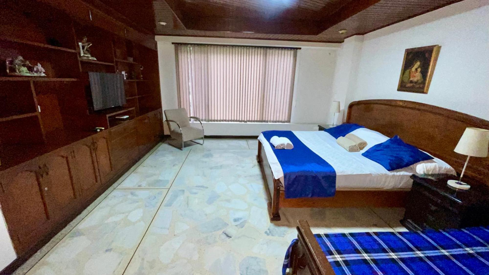 Family Room,1651773503:JPEG