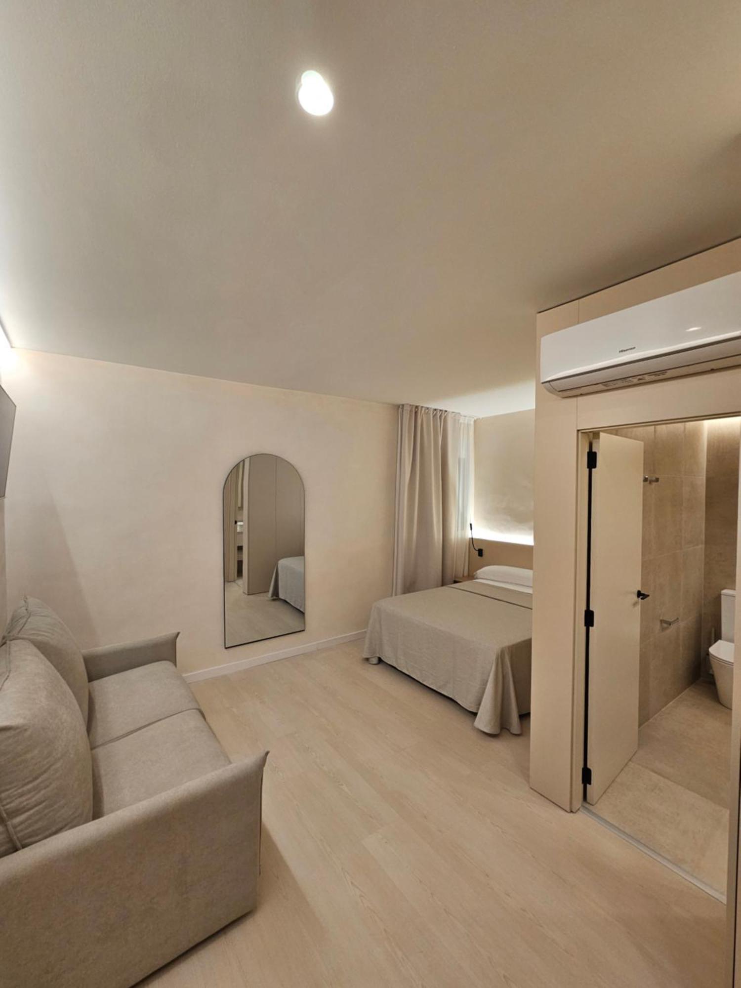 Family Room,1655270771:JPEG