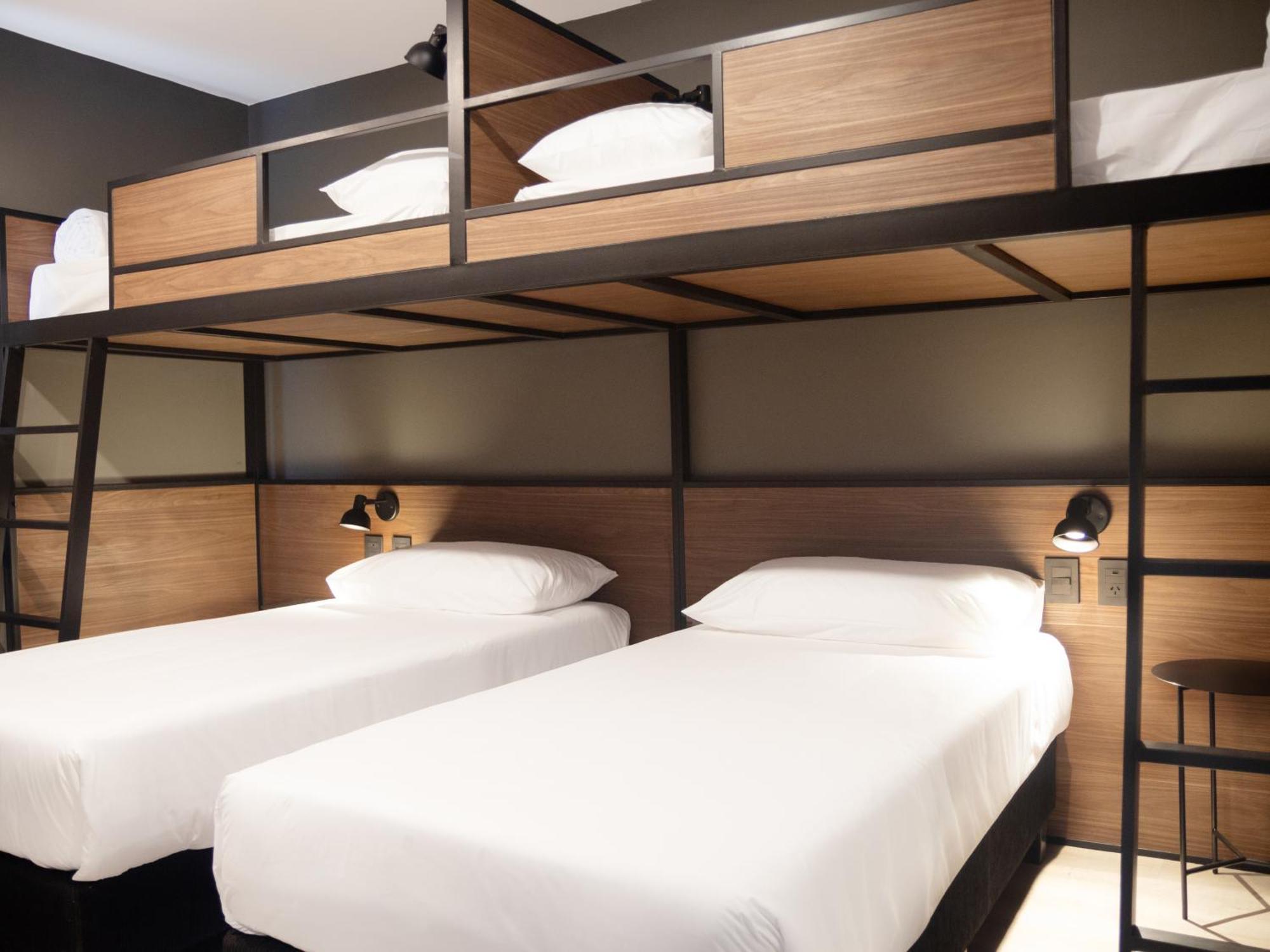 Standard Room Four Single Beds,1656183364:JPEG
