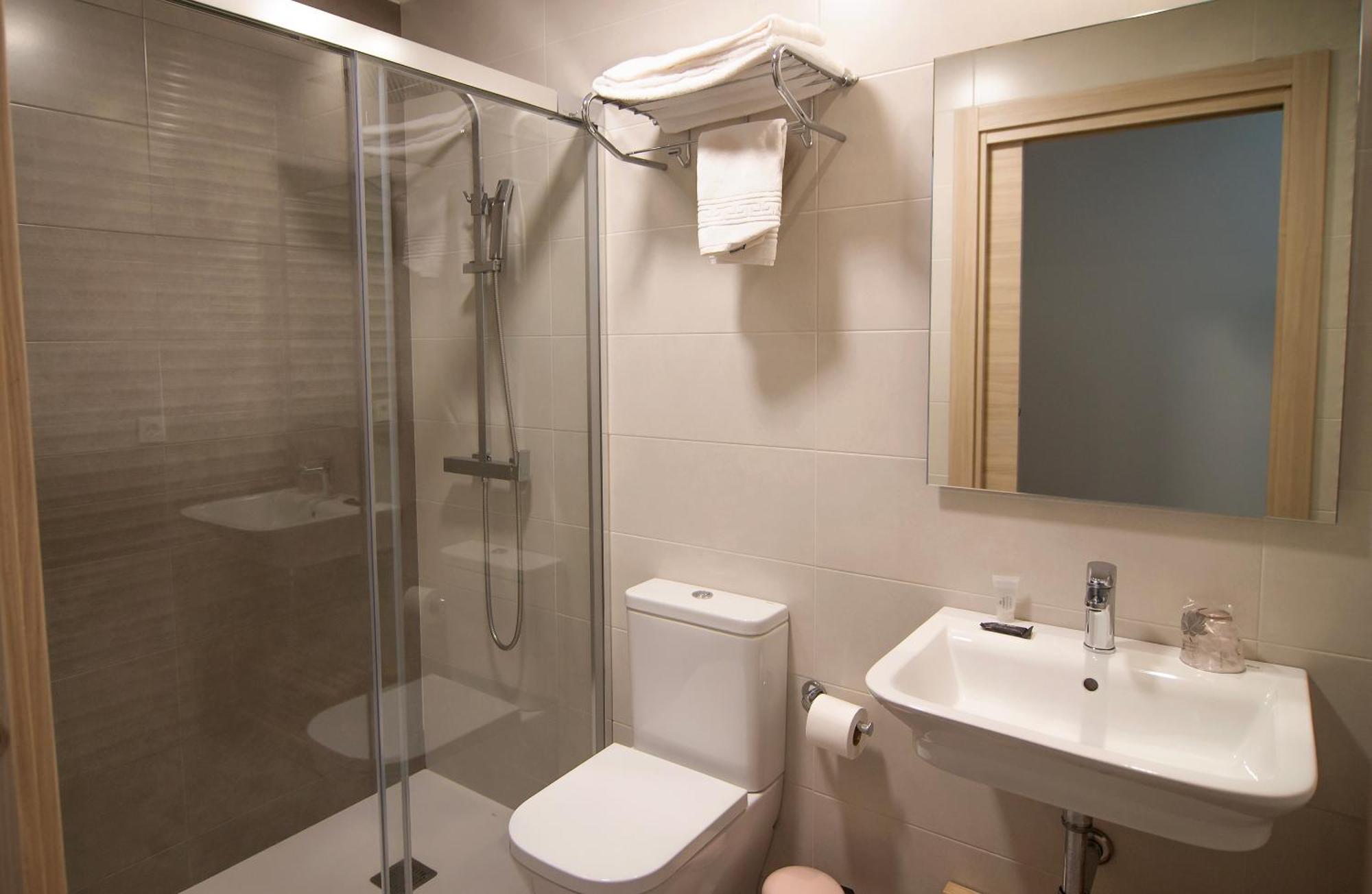 Habitación Individual con baño privado