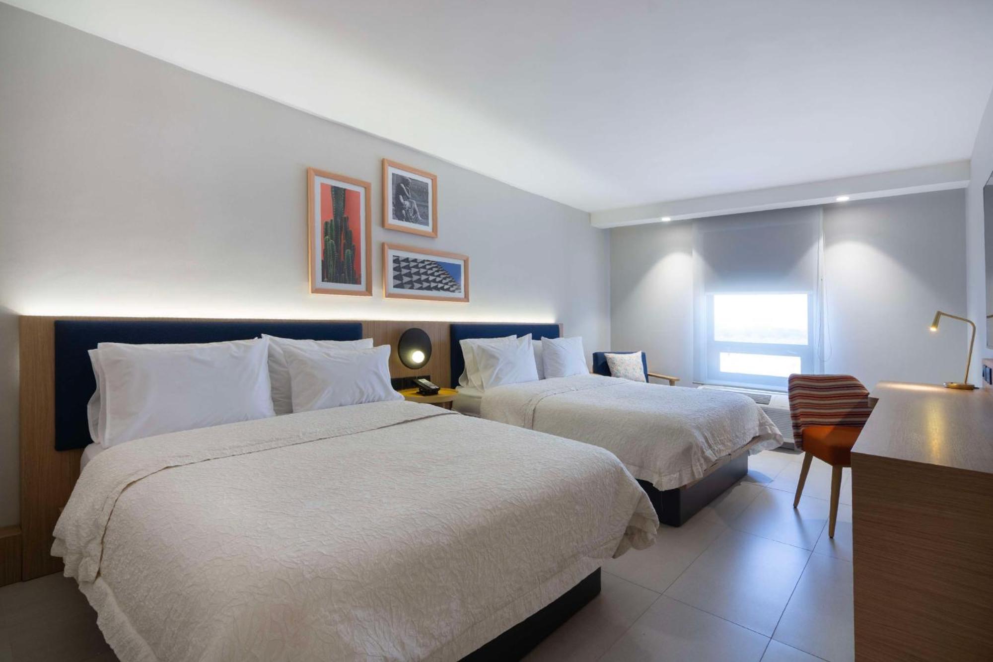 Habitación Doble con 2 camas dobles - No fumadores
