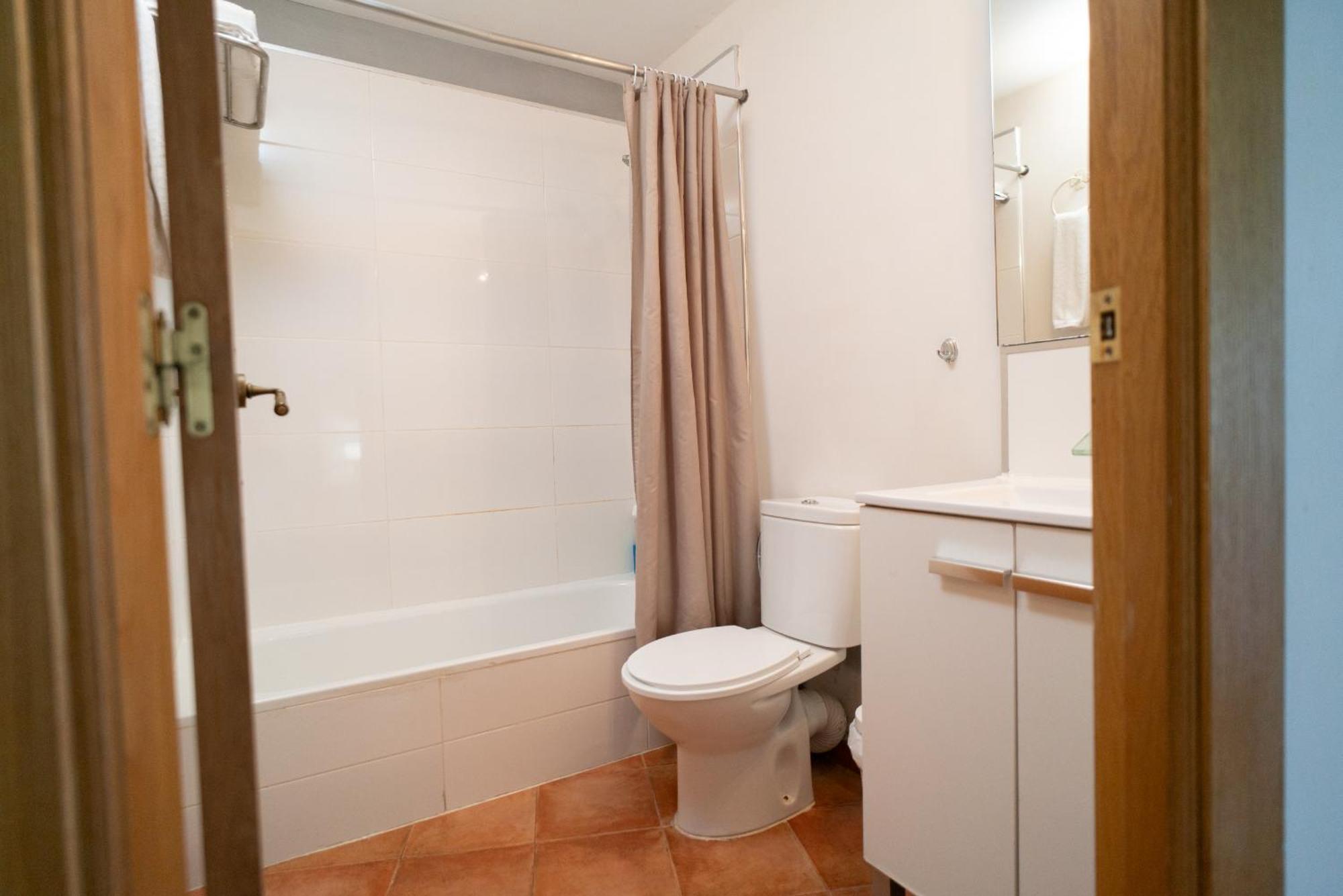 Habitación Cuádruple con baño privado