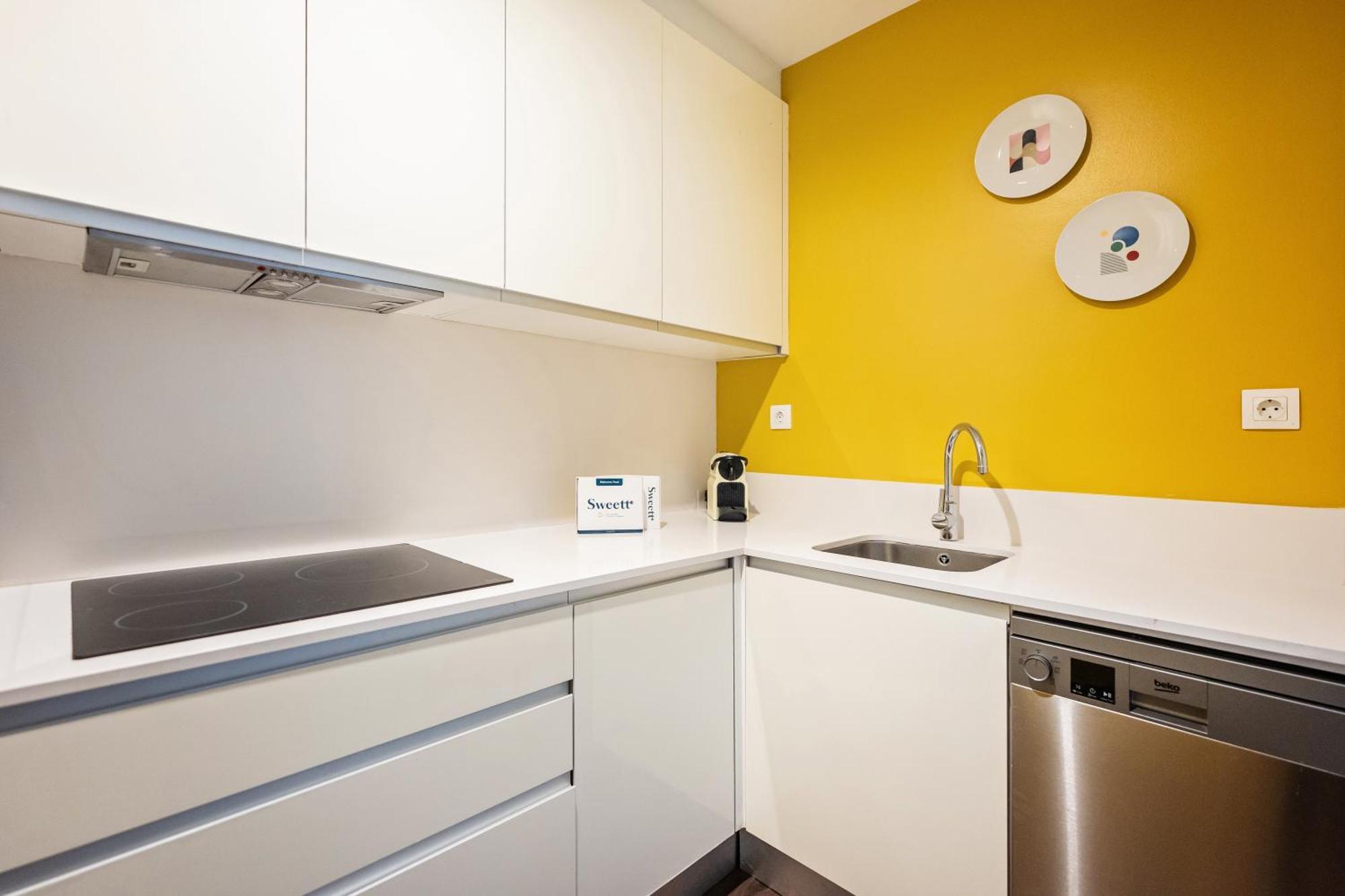 Three-Bedroom Apartment,1683019664:JPEG