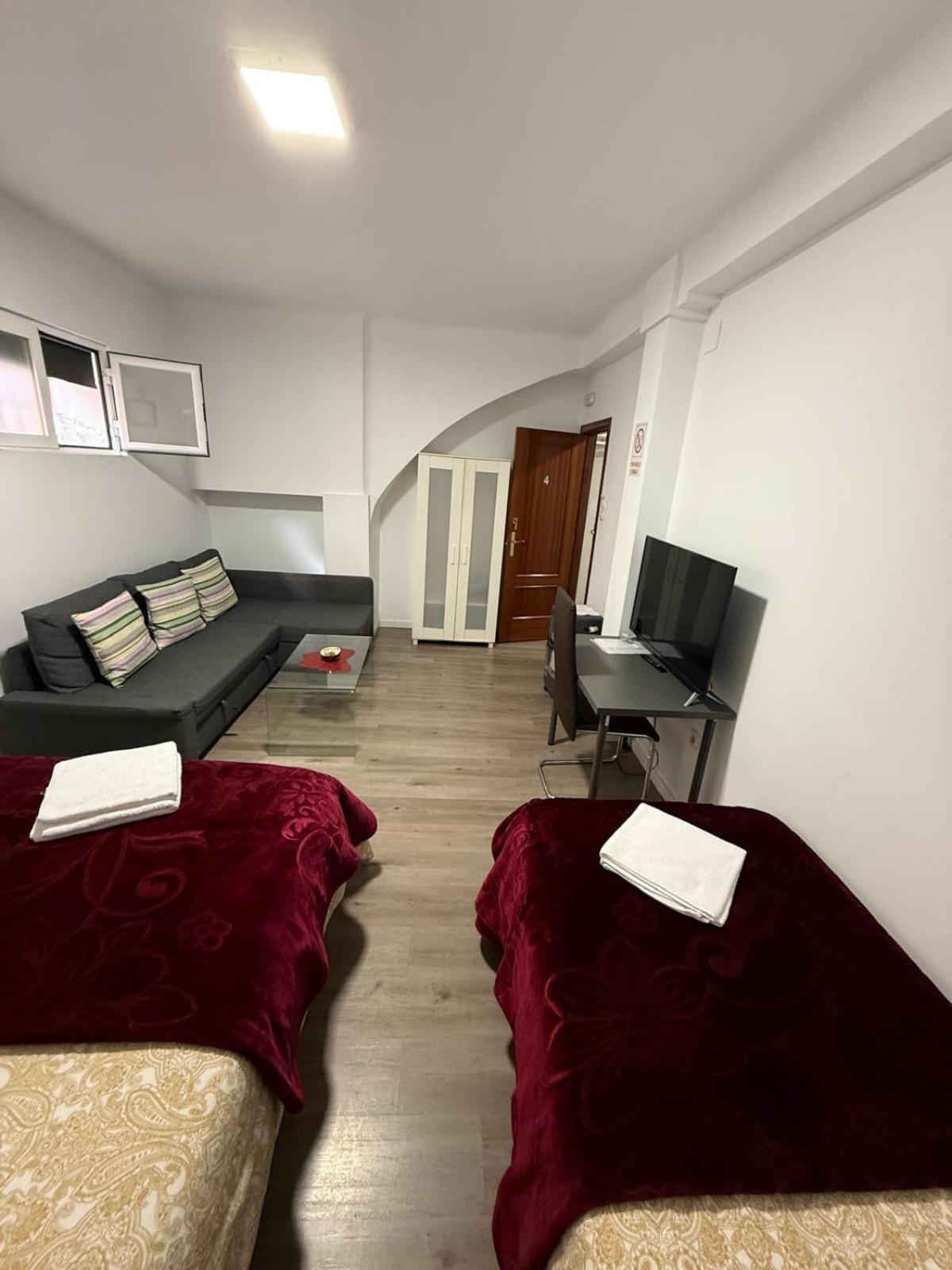 Large Double Room,1688867539:JPEG