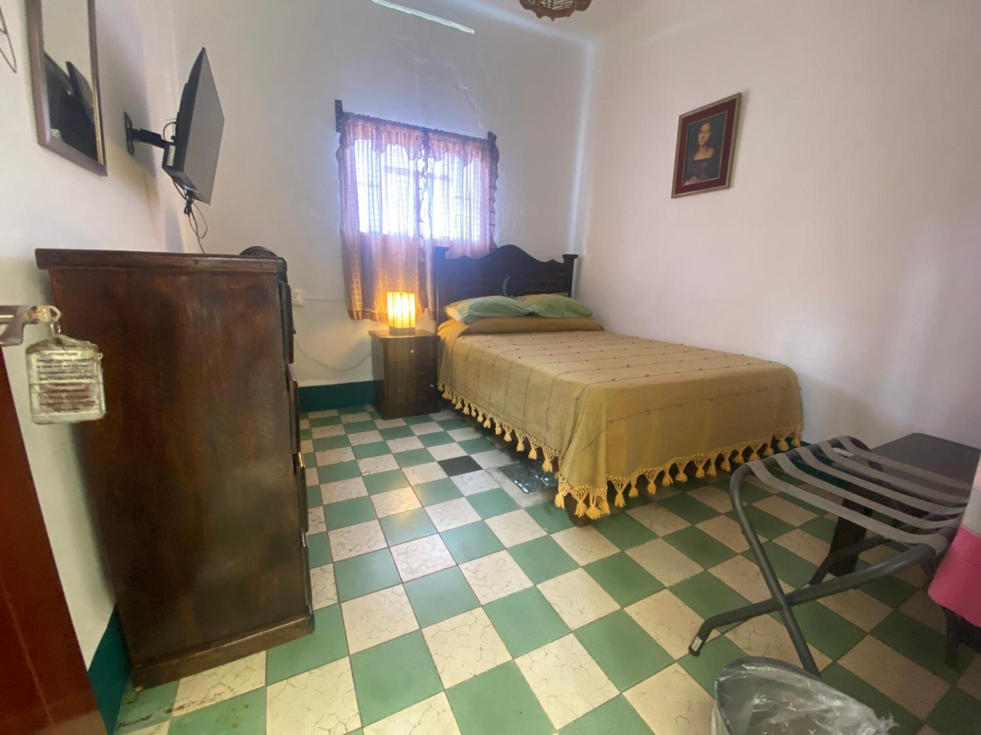 Habitación Doble Estándar con baño compartido