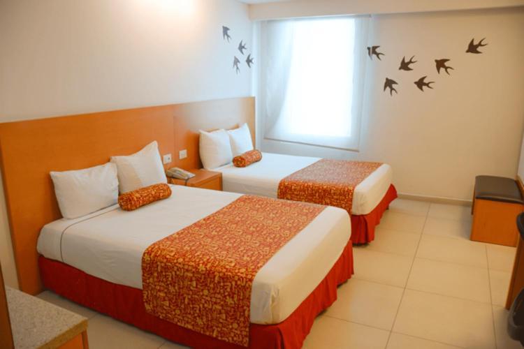 Habitación Estándar con 2 camas dobles