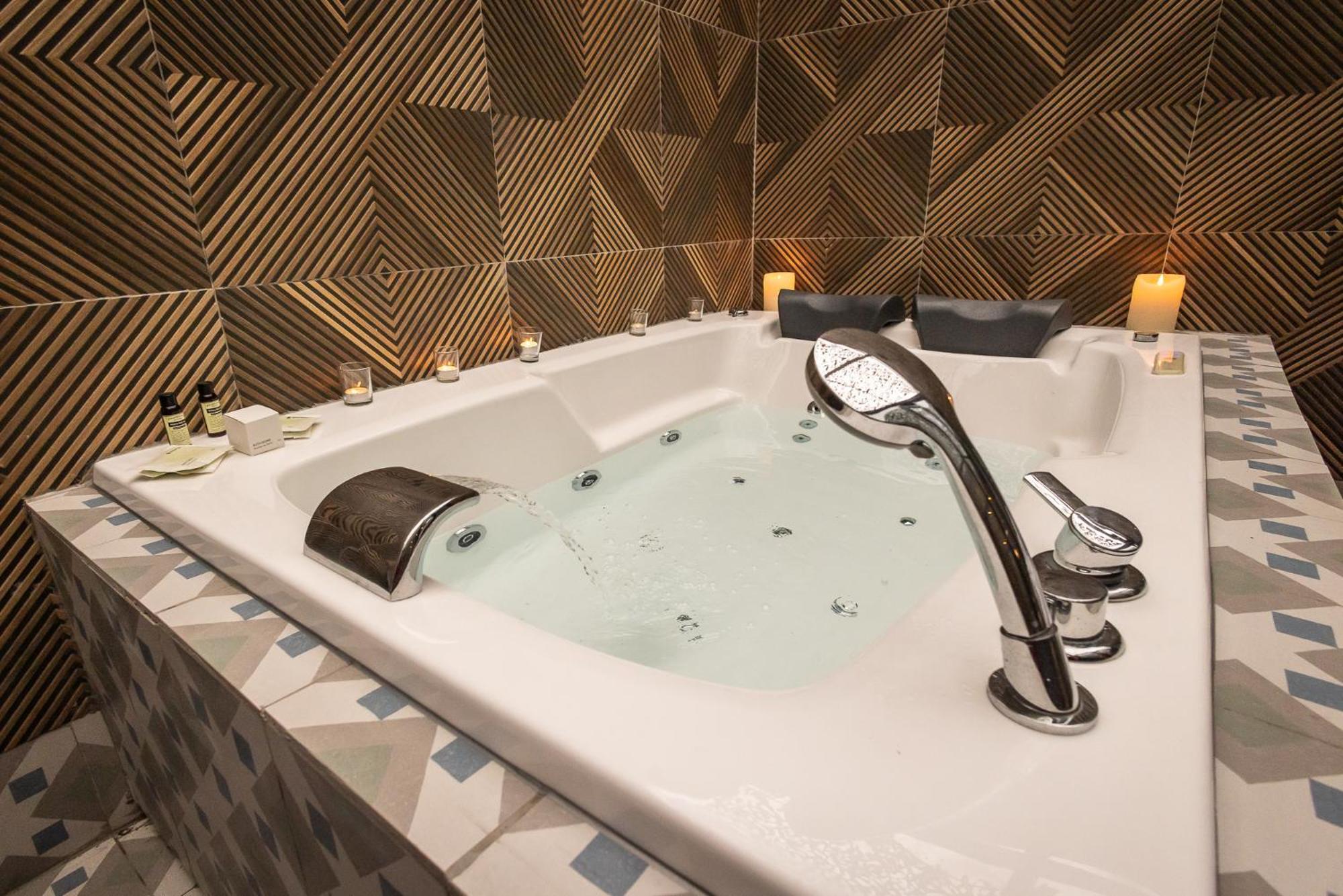 Suite con bañera de hidromasaje