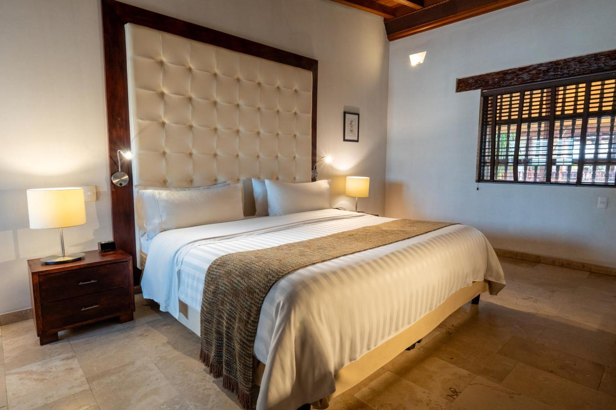 King Room,1698933459:JPEG