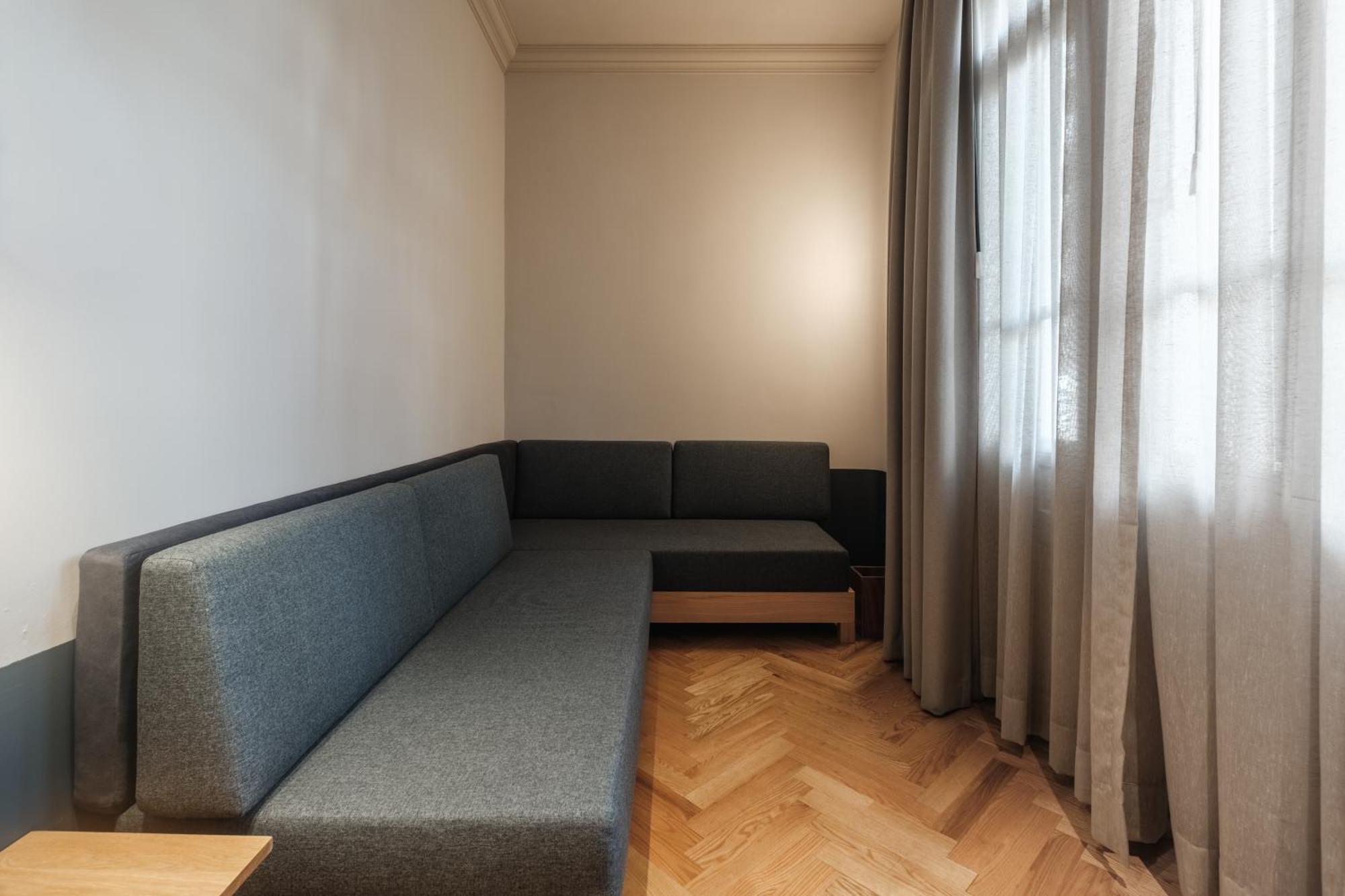 Junior Suite,1699808115:JPEG