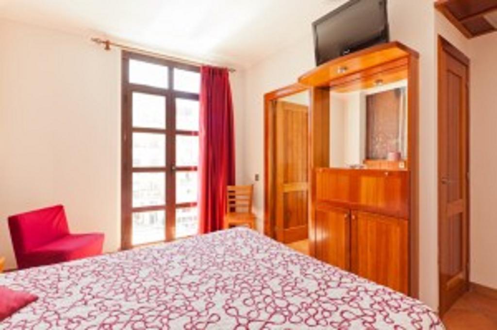 Habitación Doble con vistas a la plaza - 1 o 2 camas
