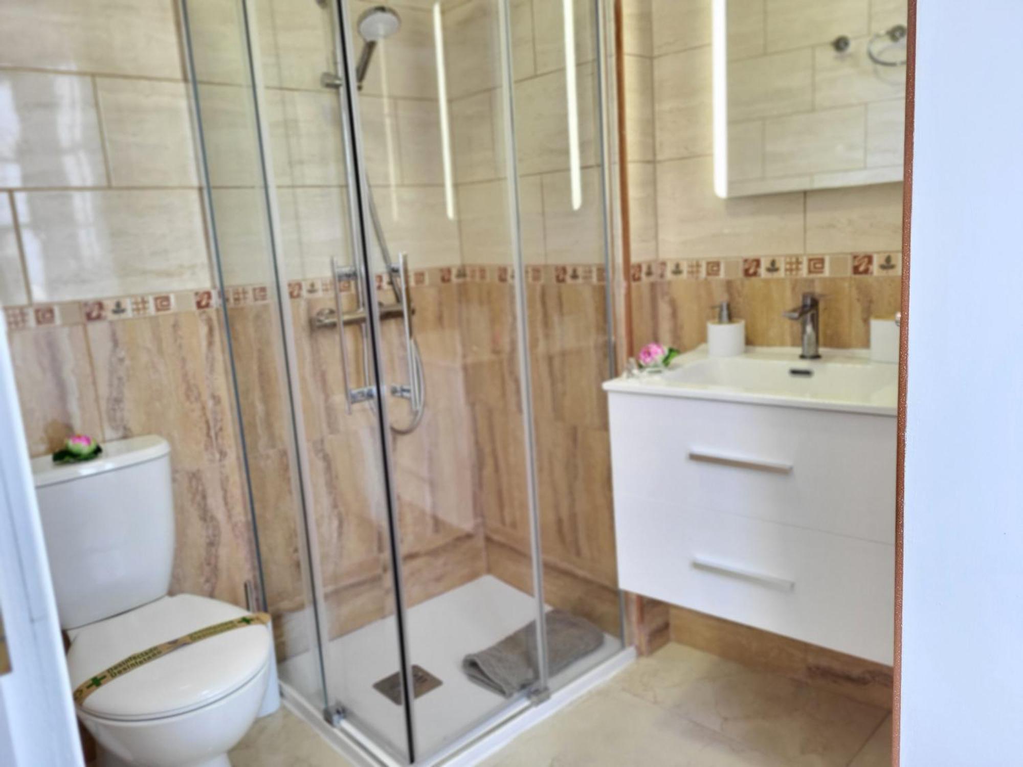 Habitación Doble con baño privado
