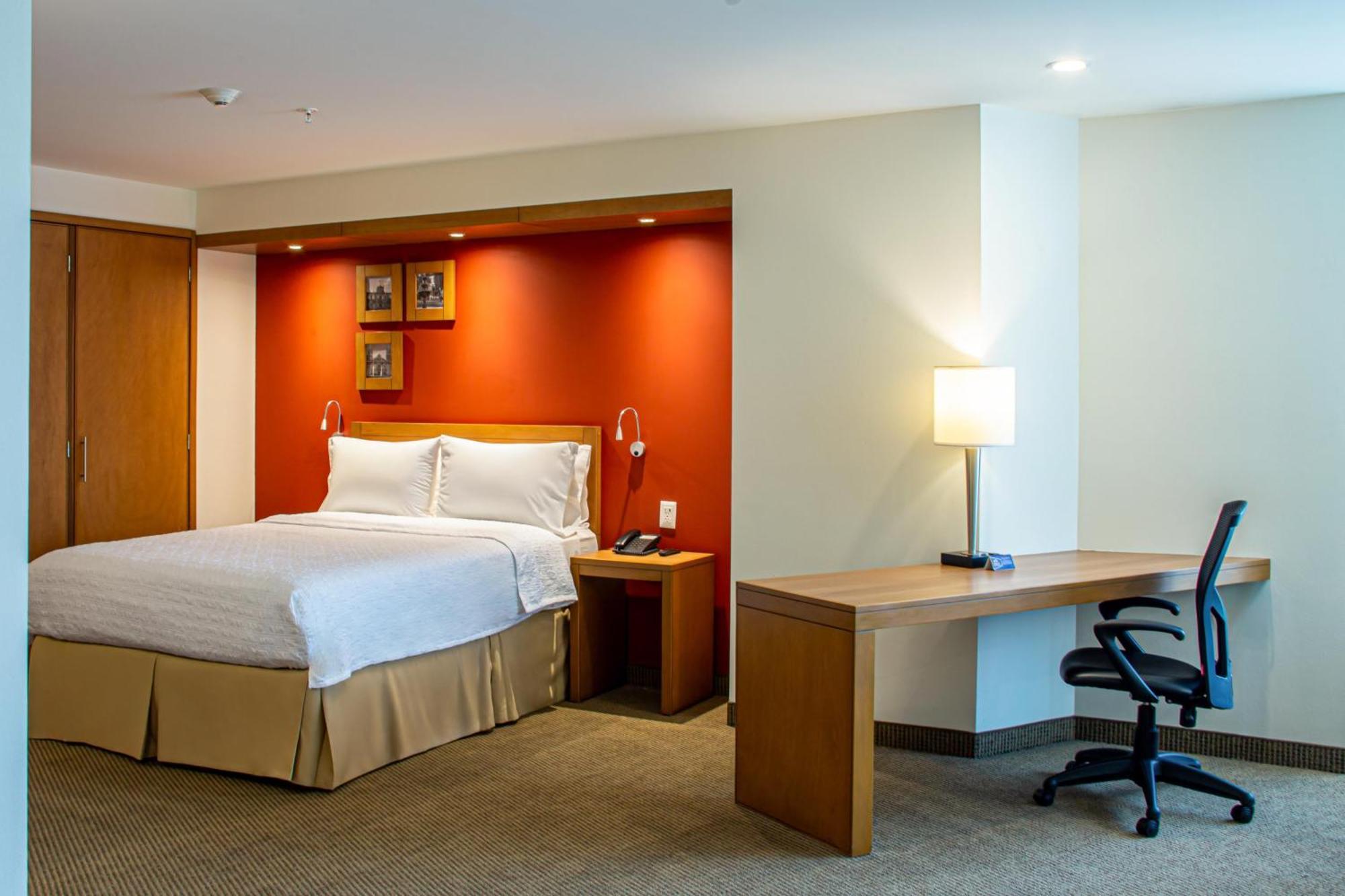 Suite Principal con cama grande