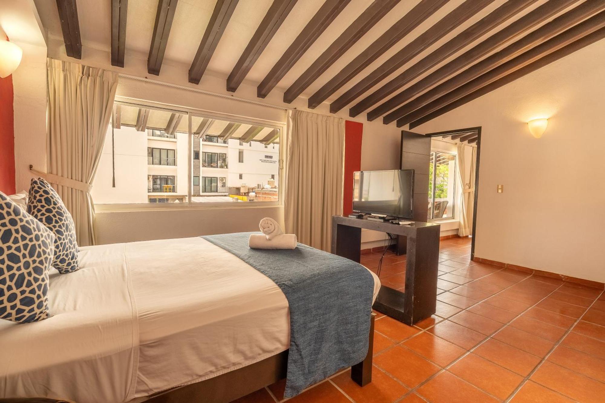 2 Bedroom grand suite with balcony,1717081525:JPEG