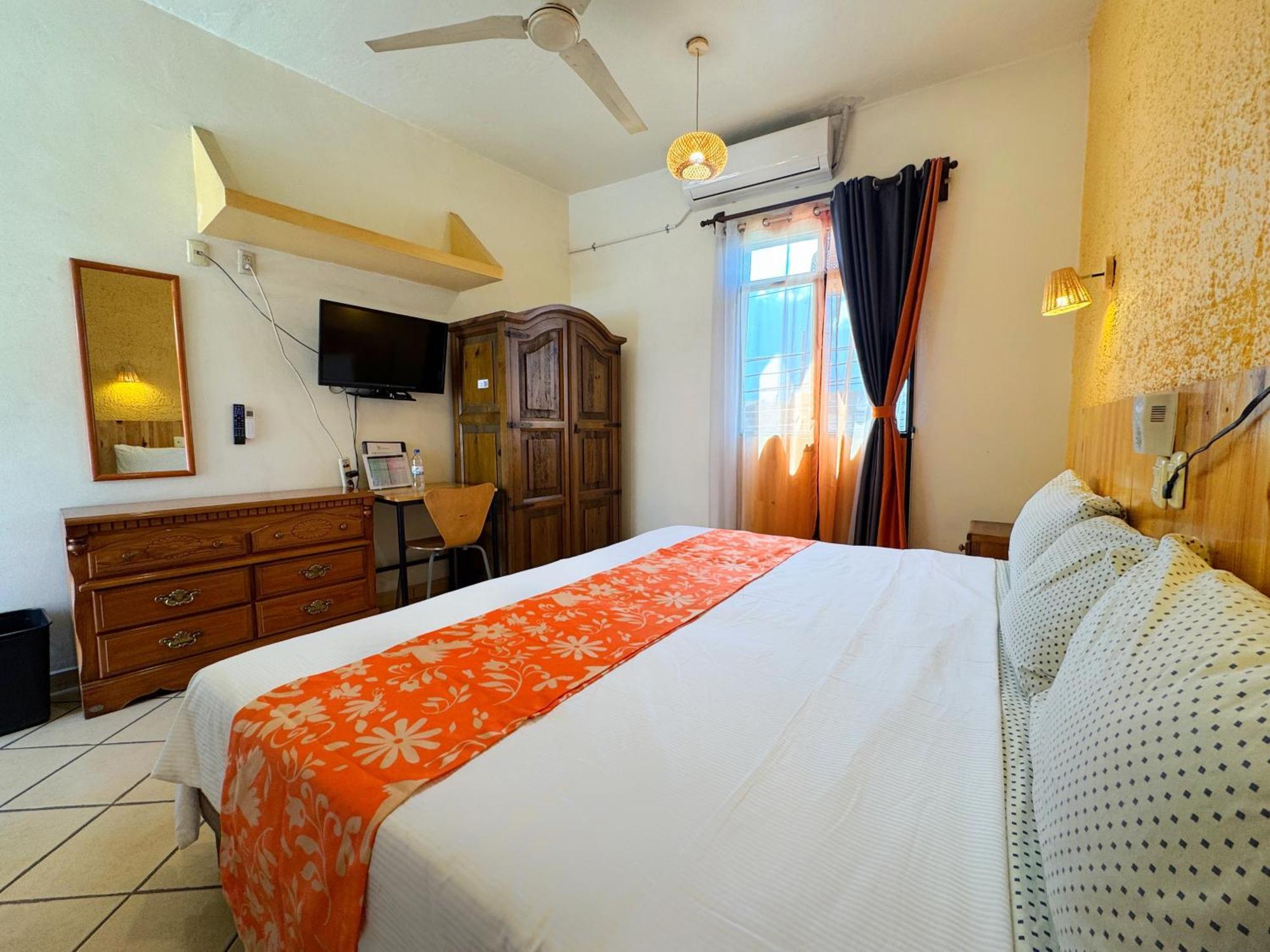 Standard Queen Room,1731514367:JPEG