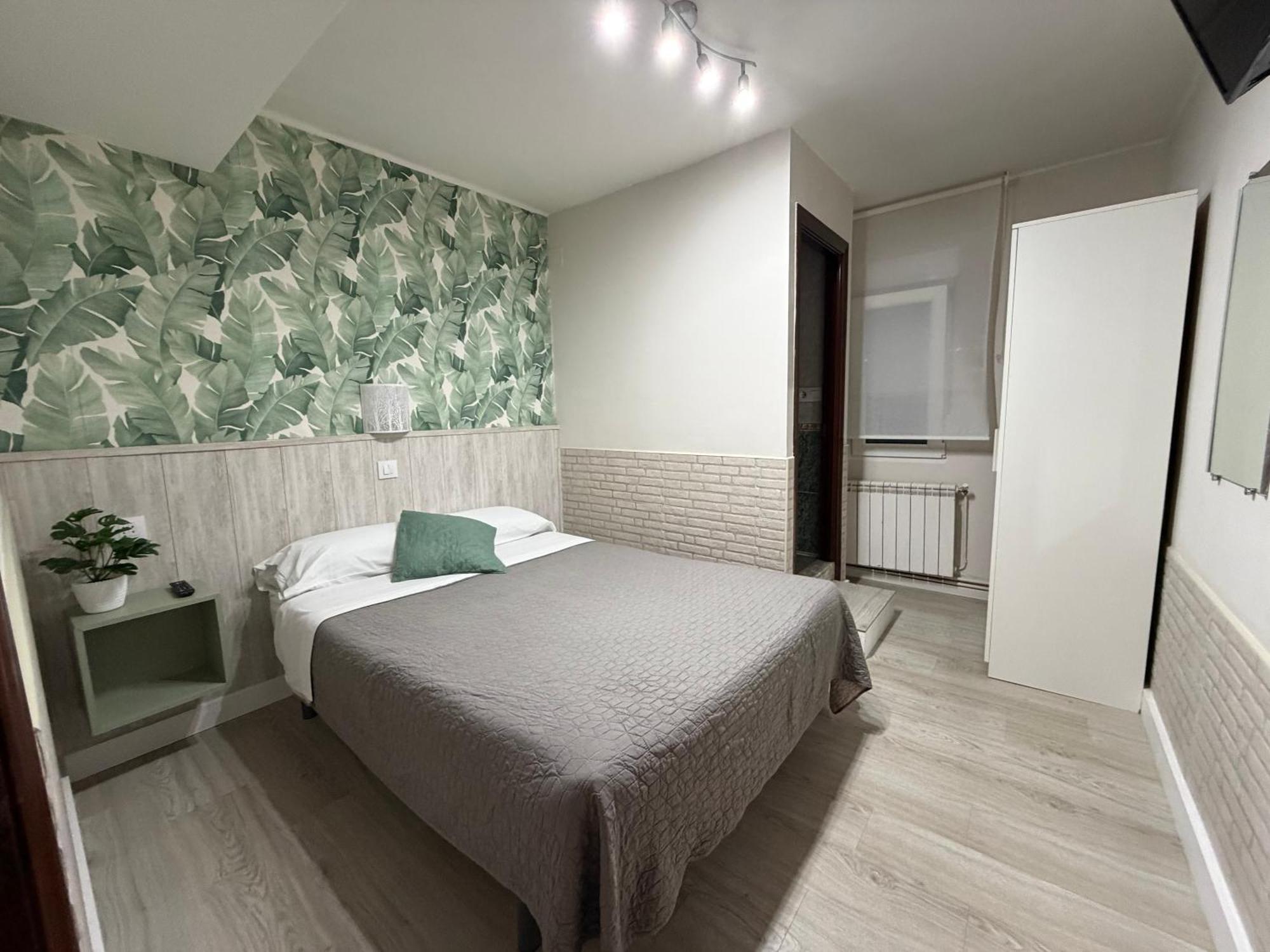 Double Room,1742750492:JPEG