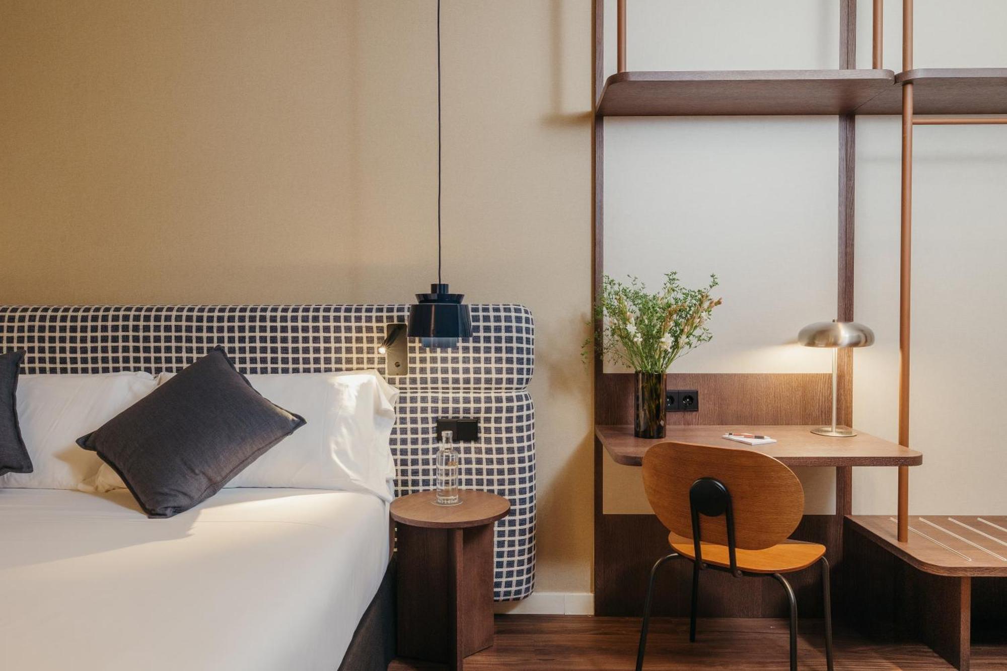 Habitación Superior con cama grande y aparcamiento gratuito