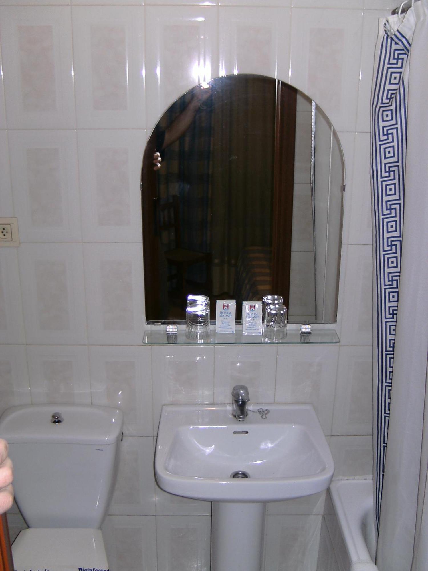 Habitación Individual con baño privado