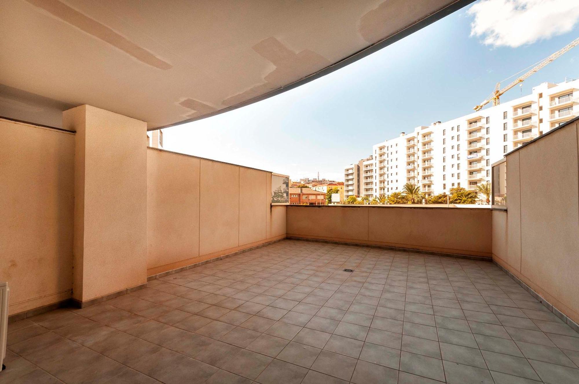 Estudio con terraza
