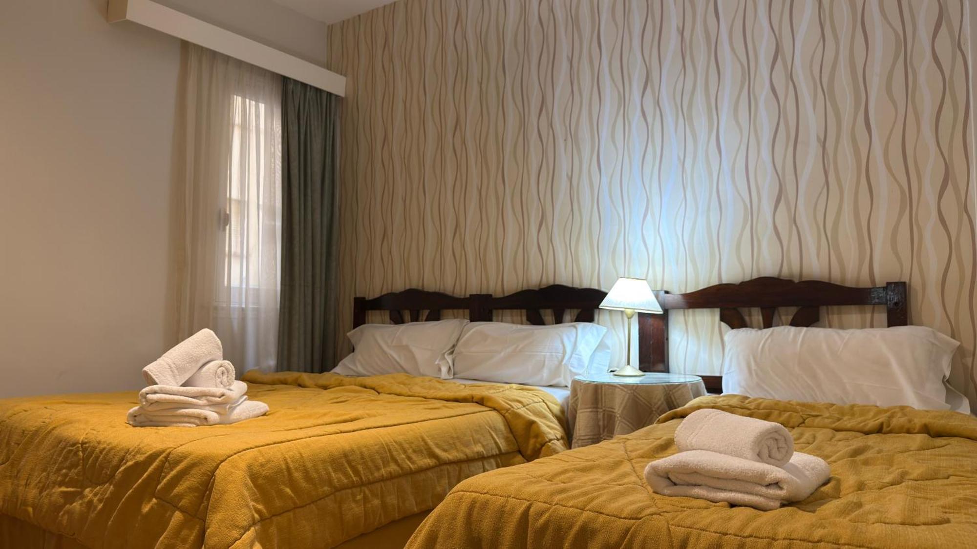 Triple Room,1749035306:JPEG