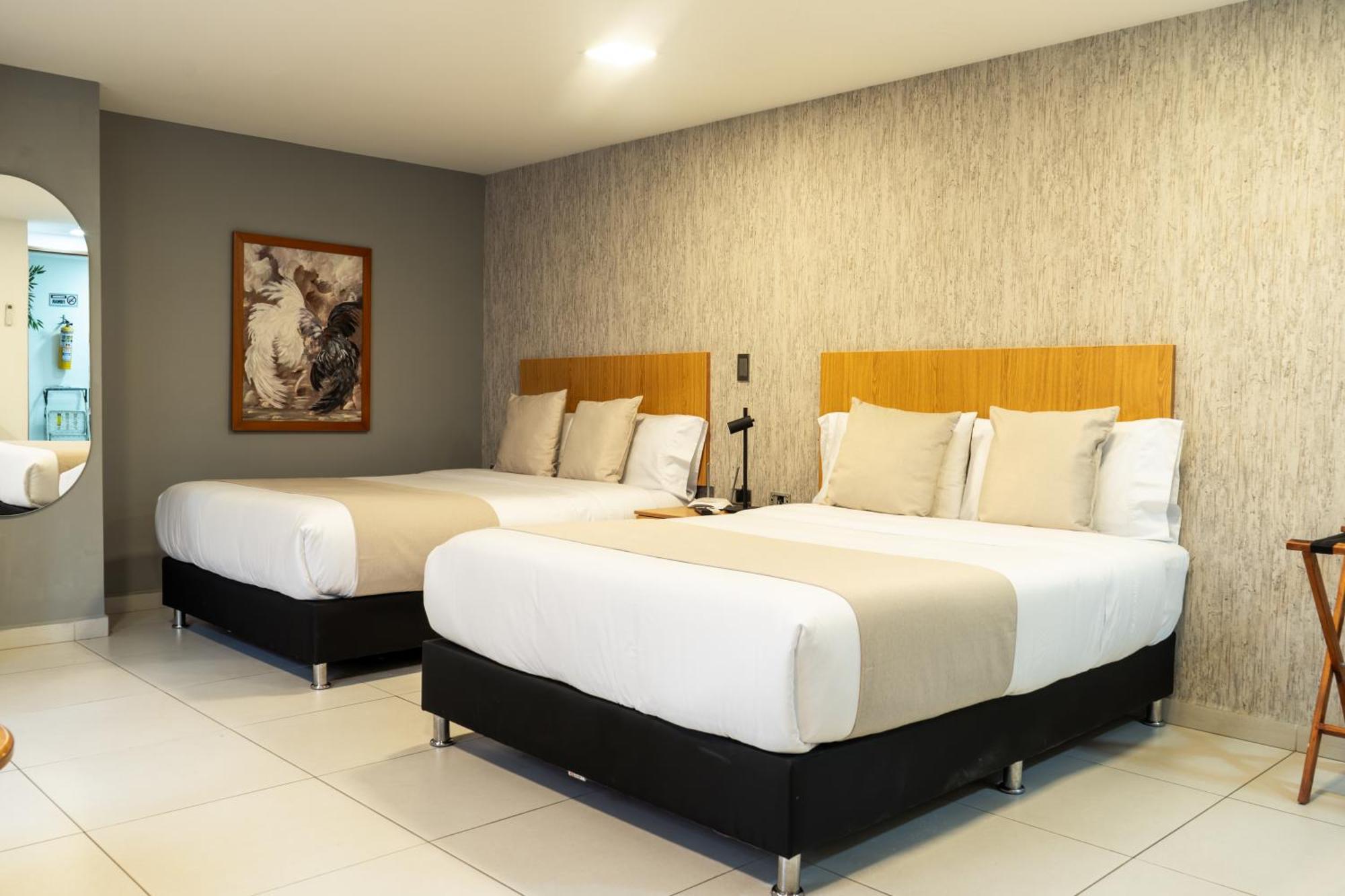 Habitación con 2 camas grandes