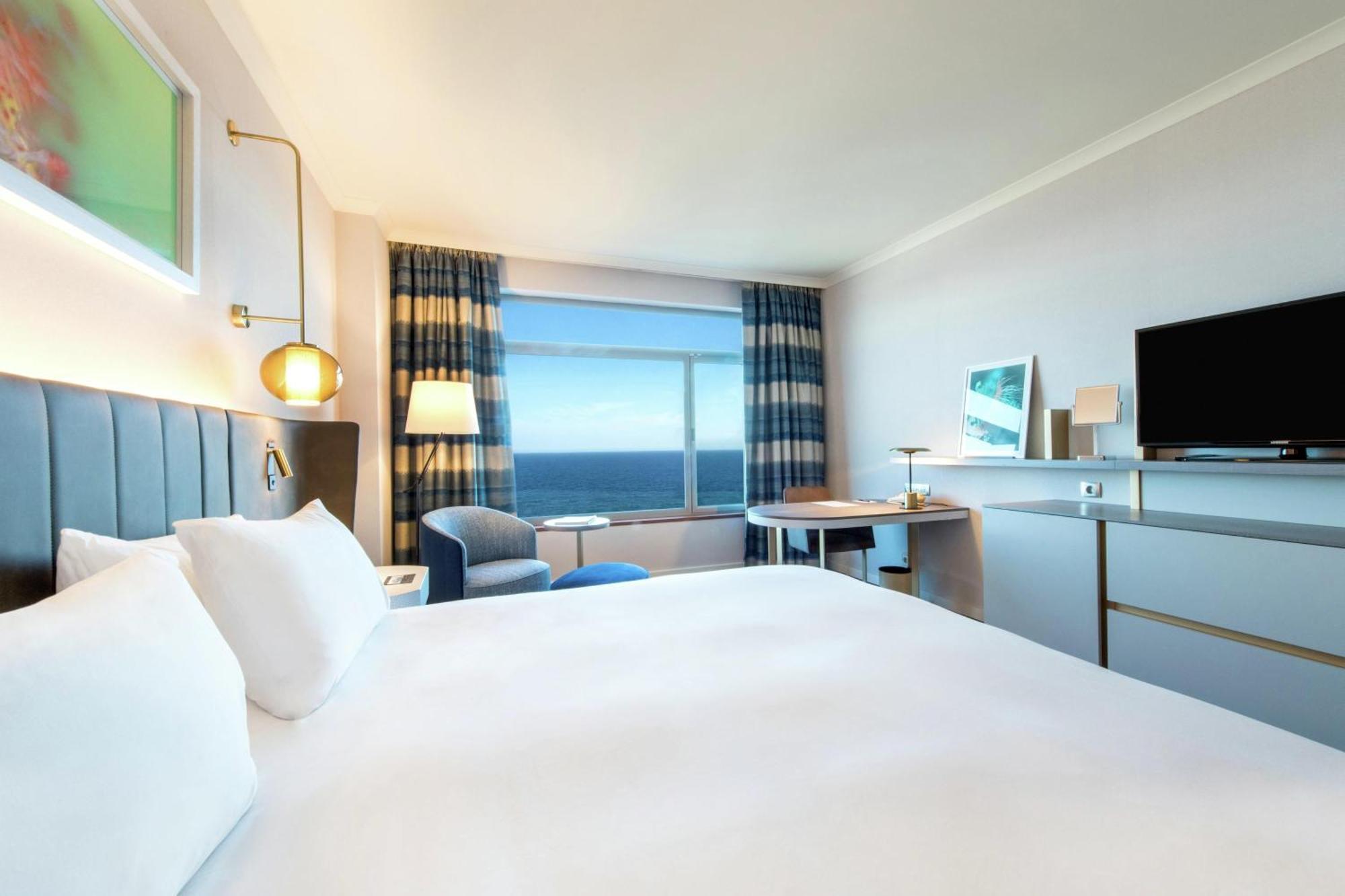 Habitación Doble Executive con cama grande y vistas al mar