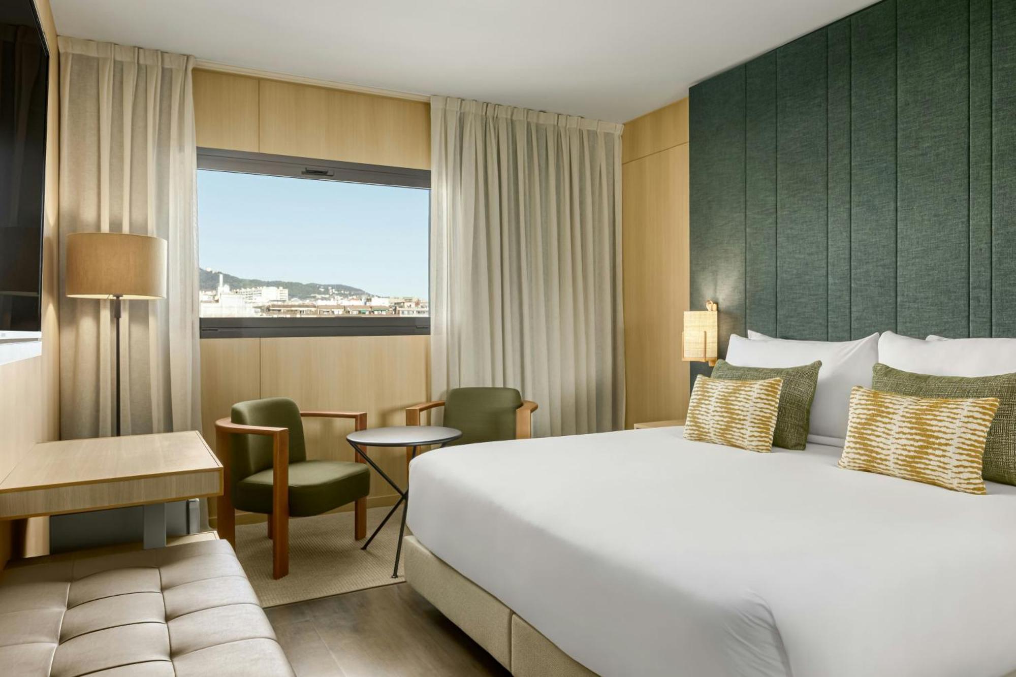 Standard King City View, Guest room, 1 King,  City view