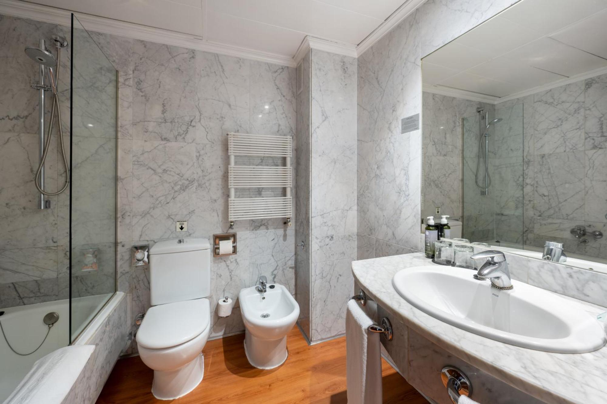 Triple Room,1758523680:JPEG