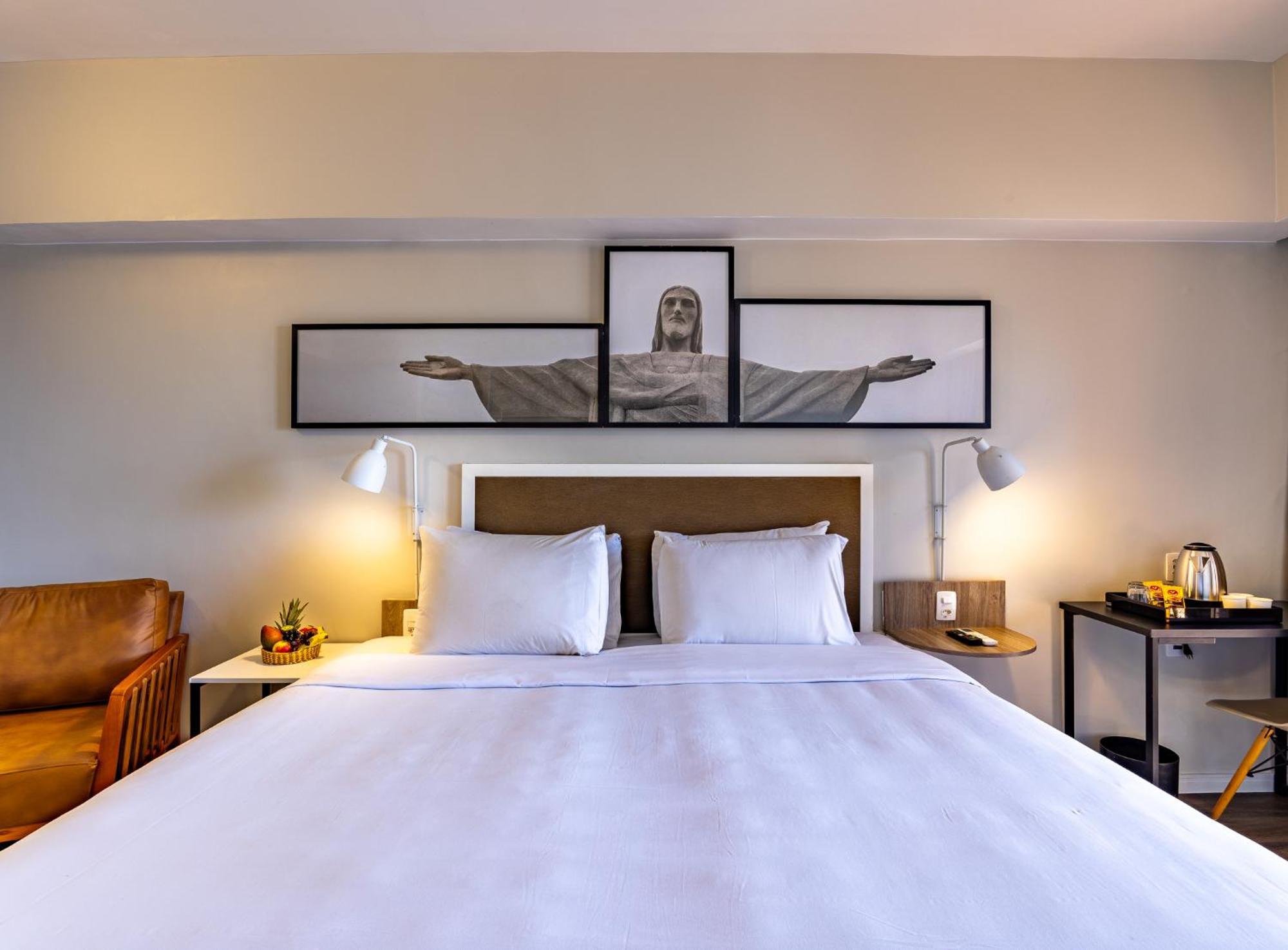 Habitación Doble Deluxe con vistas parciales al mar