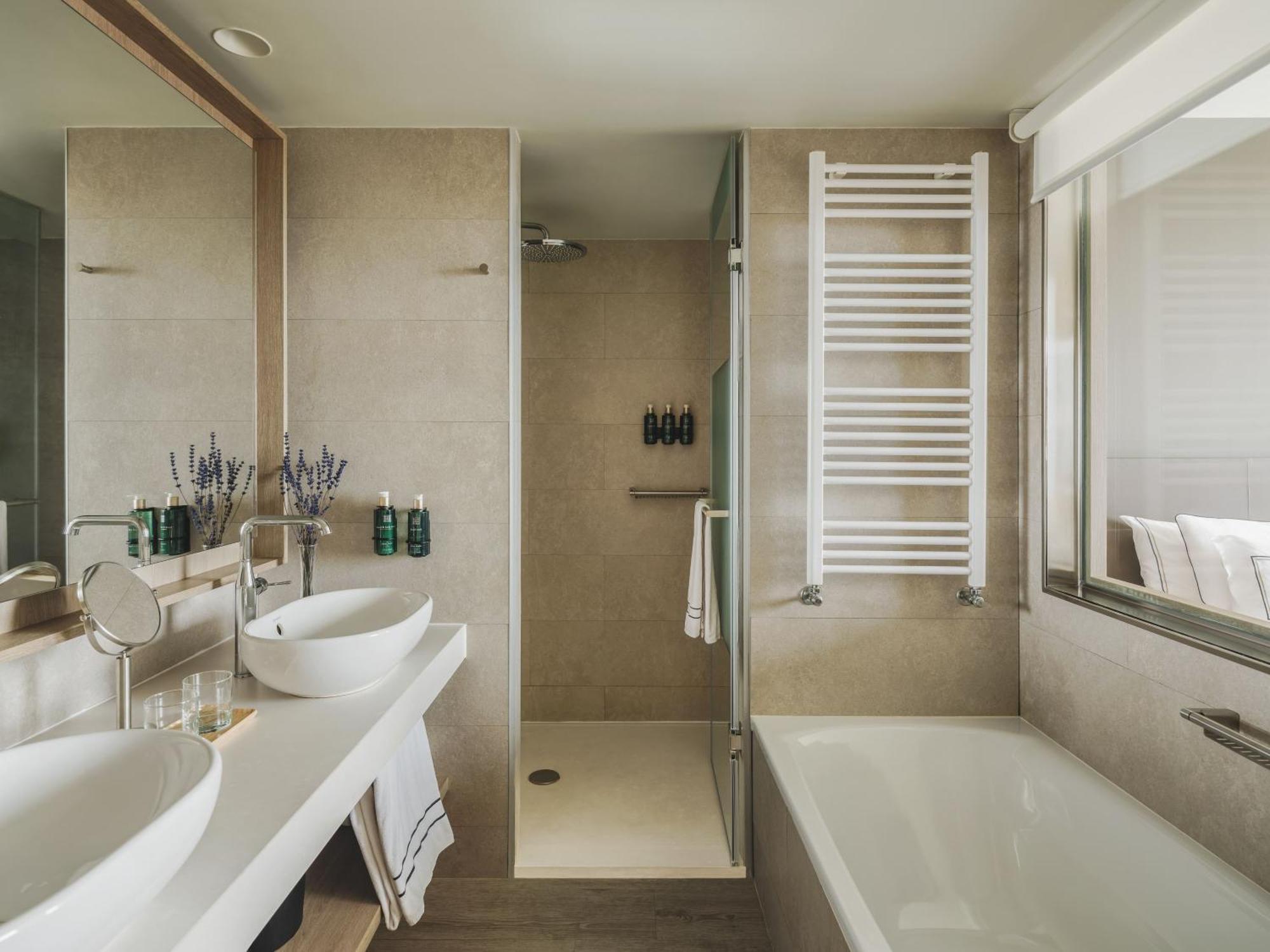 Suite The Level con vistas al mar