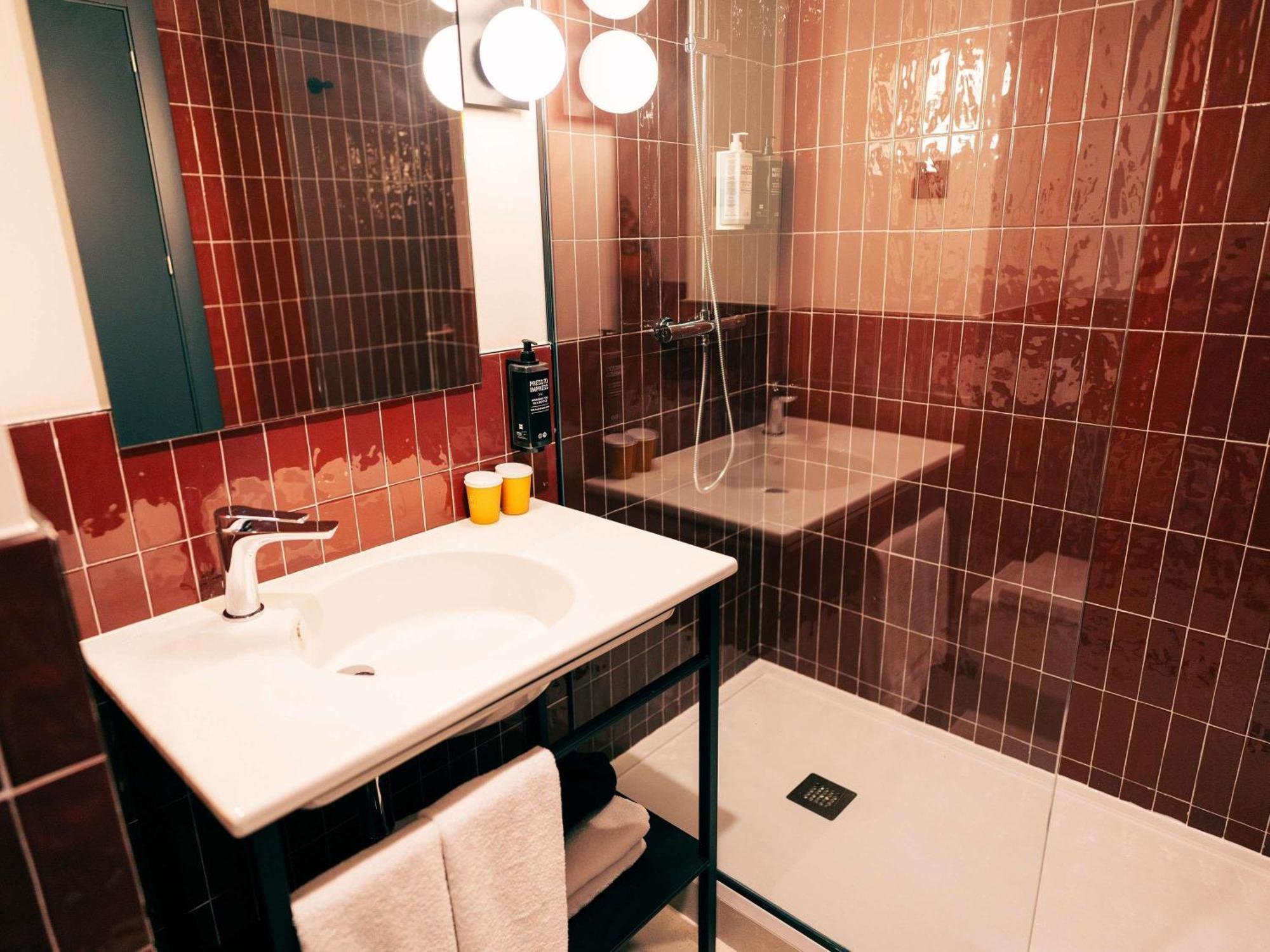 Habitación Estándar con 2 camas individuales