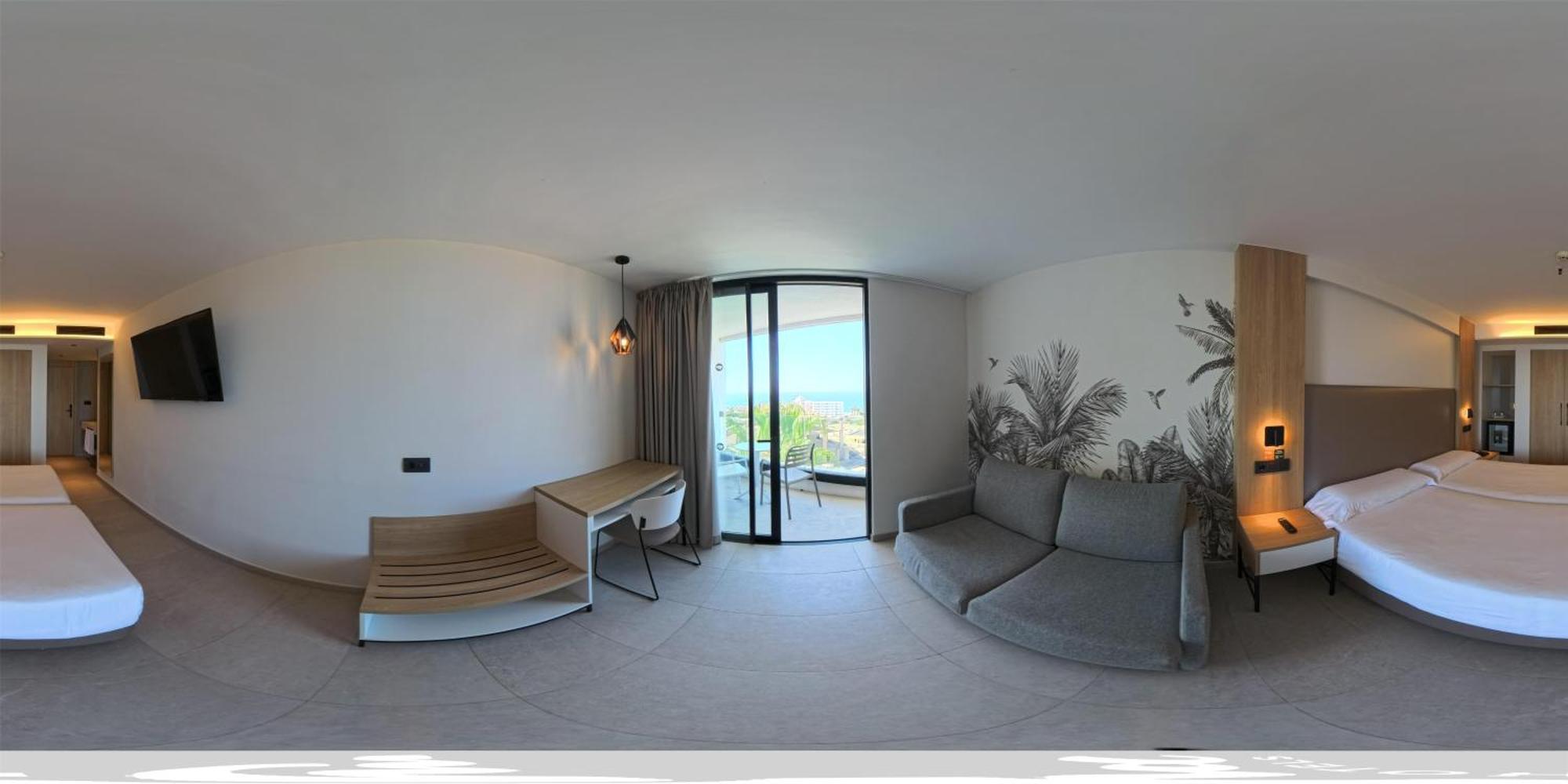 Habitación Doble con vistas laterales al mar