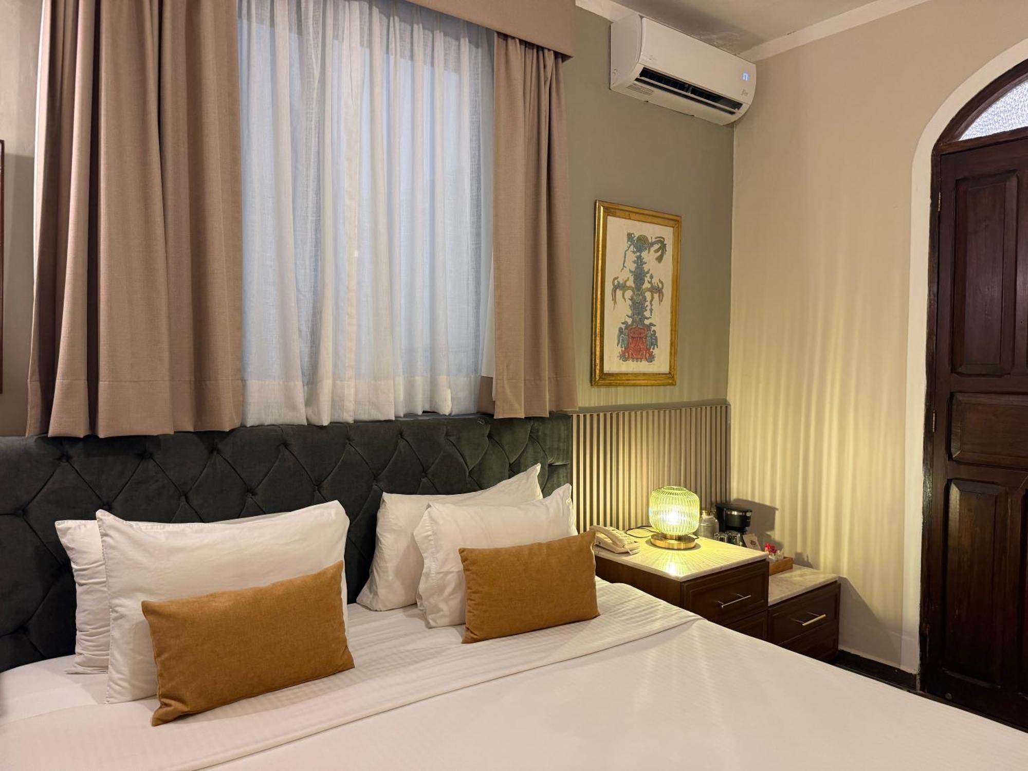 Estudio Deluxe con cama grande