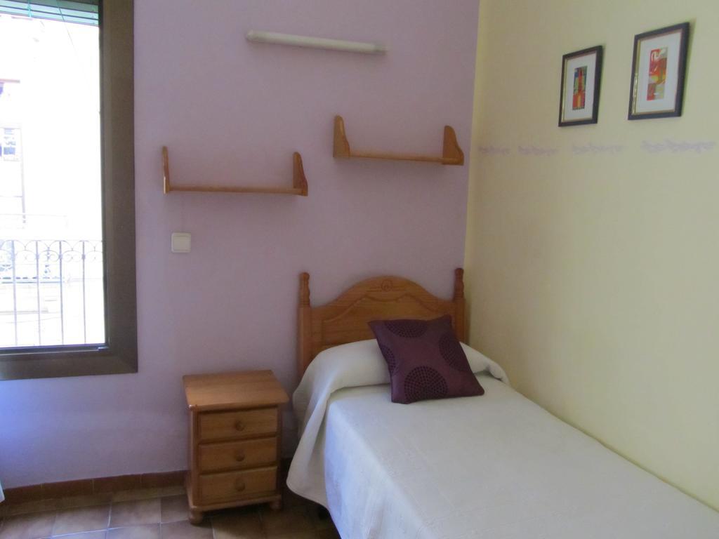 Single Room,371592748:JPEG