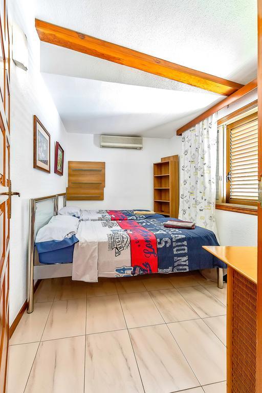 Habitación Doble Económica con baño compartido - 2 camas
