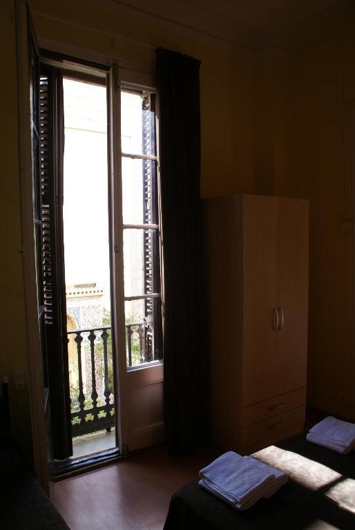 Habitación doble con baño compartido