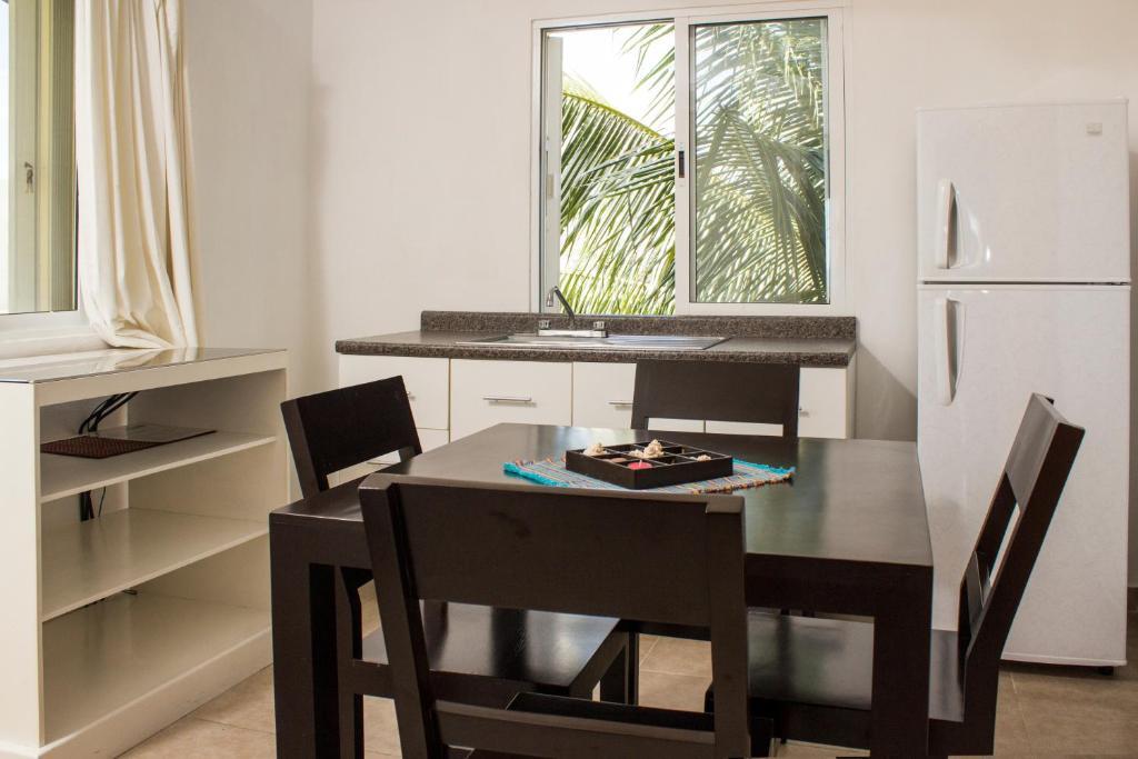 Deluxe Studio,43881613:JPEG